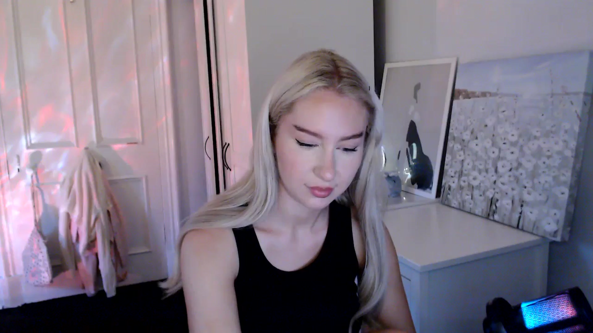 Gallery image thumbnail from British_Cutie's myfreecams stream on, 07/24/2025, 21:06 image 12 of 20