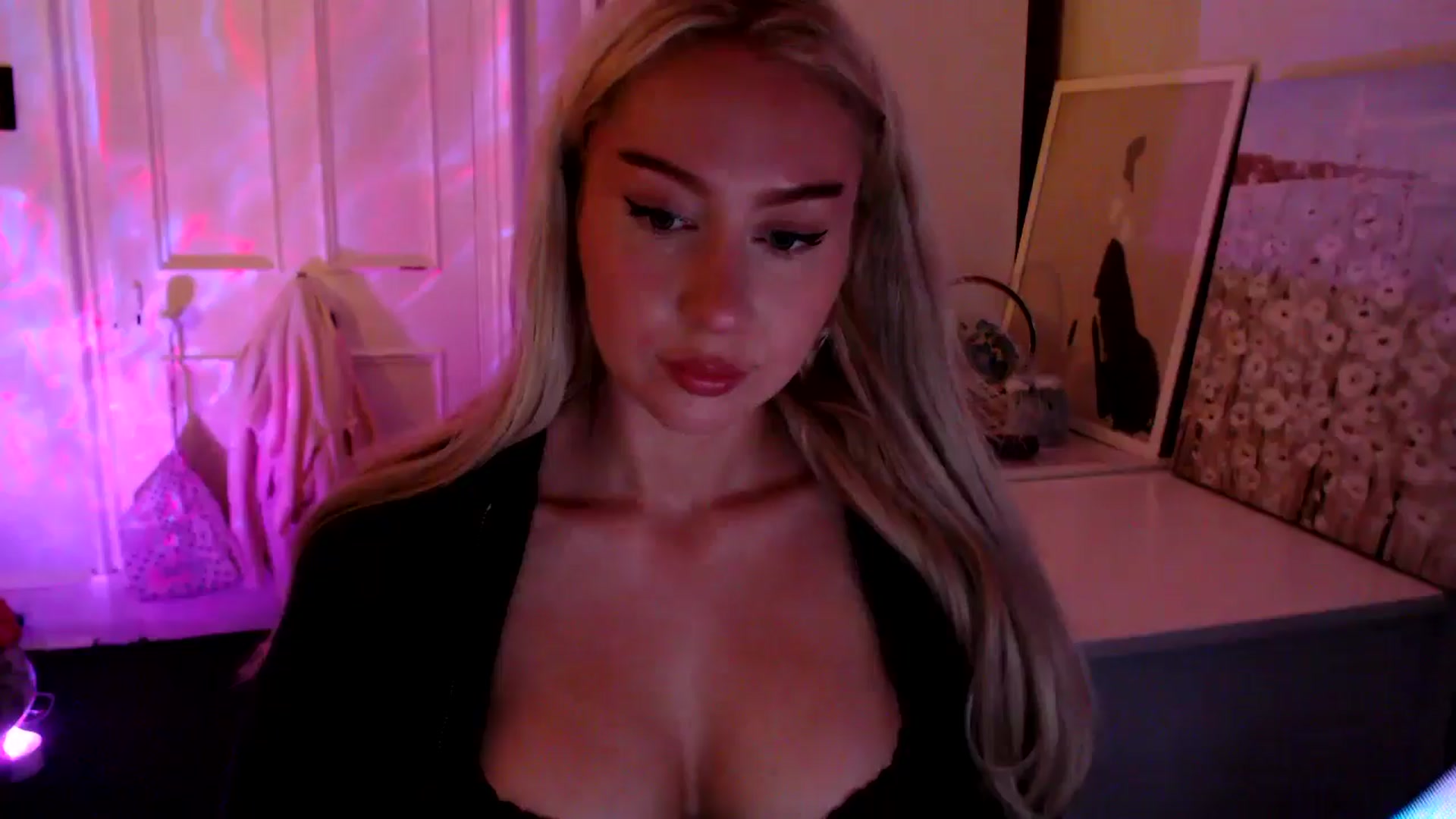 Gallery image thumbnail from British_Cutie's myfreecams stream on, 07/24/2025, 22:31 image 1 of 20