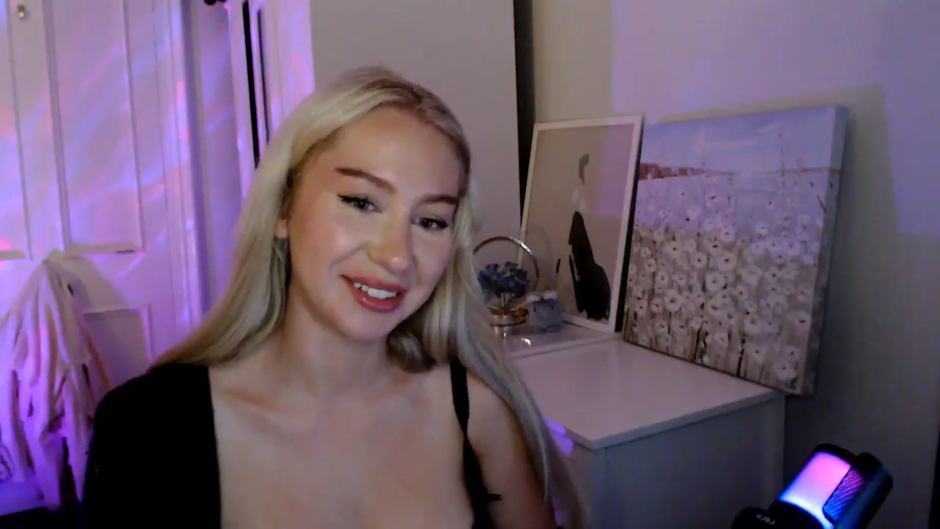 Gallery image thumbnail from British_Cutie's myfreecams stream on, 07/24/2025, 22:31 image 4 of 20