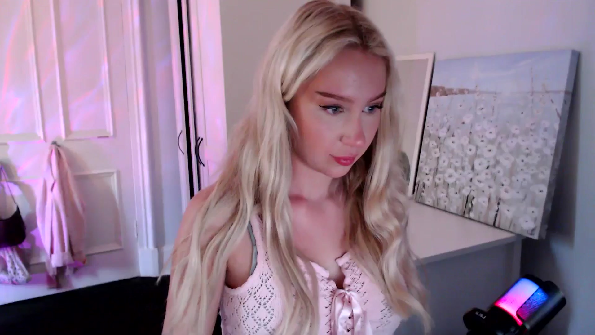 Gallery image thumbnail from British_Cutie's myfreecams stream on, 08/01/2025, 18:01 image 2 of 20