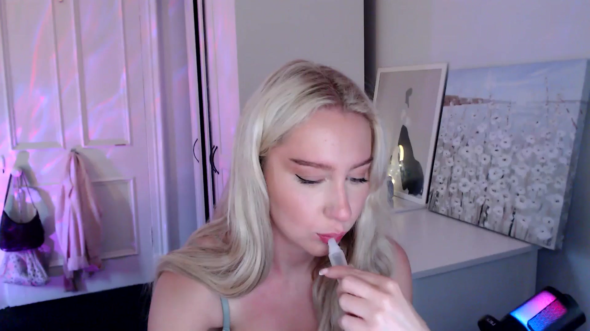 Gallery image thumbnail from British_Cutie's myfreecams stream on, 08/01/2025, 20:33 image 2 of 20