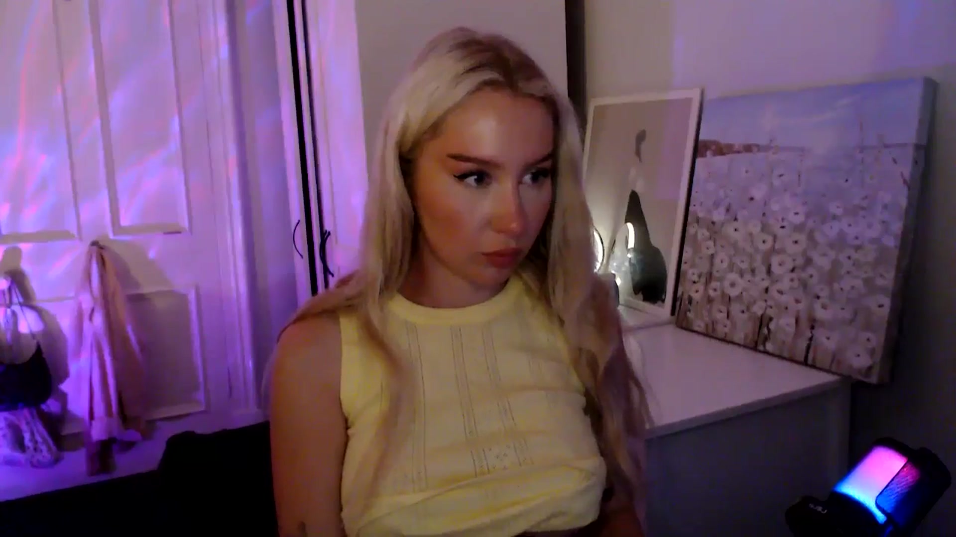 Gallery image thumbnail from British_Cutie's myfreecams stream on, 08/01/2025, 23:28 image 4 of 20