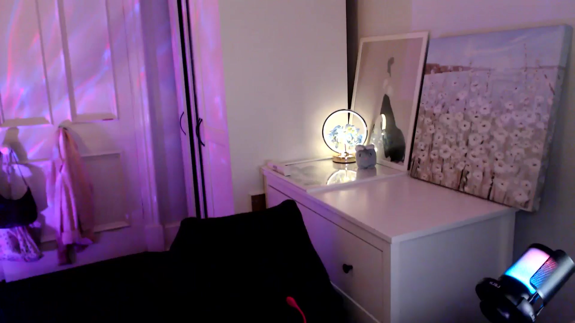 Gallery image thumbnail from British_Cutie's myfreecams stream on, 08/01/2025, 23:28 image 1 of 20