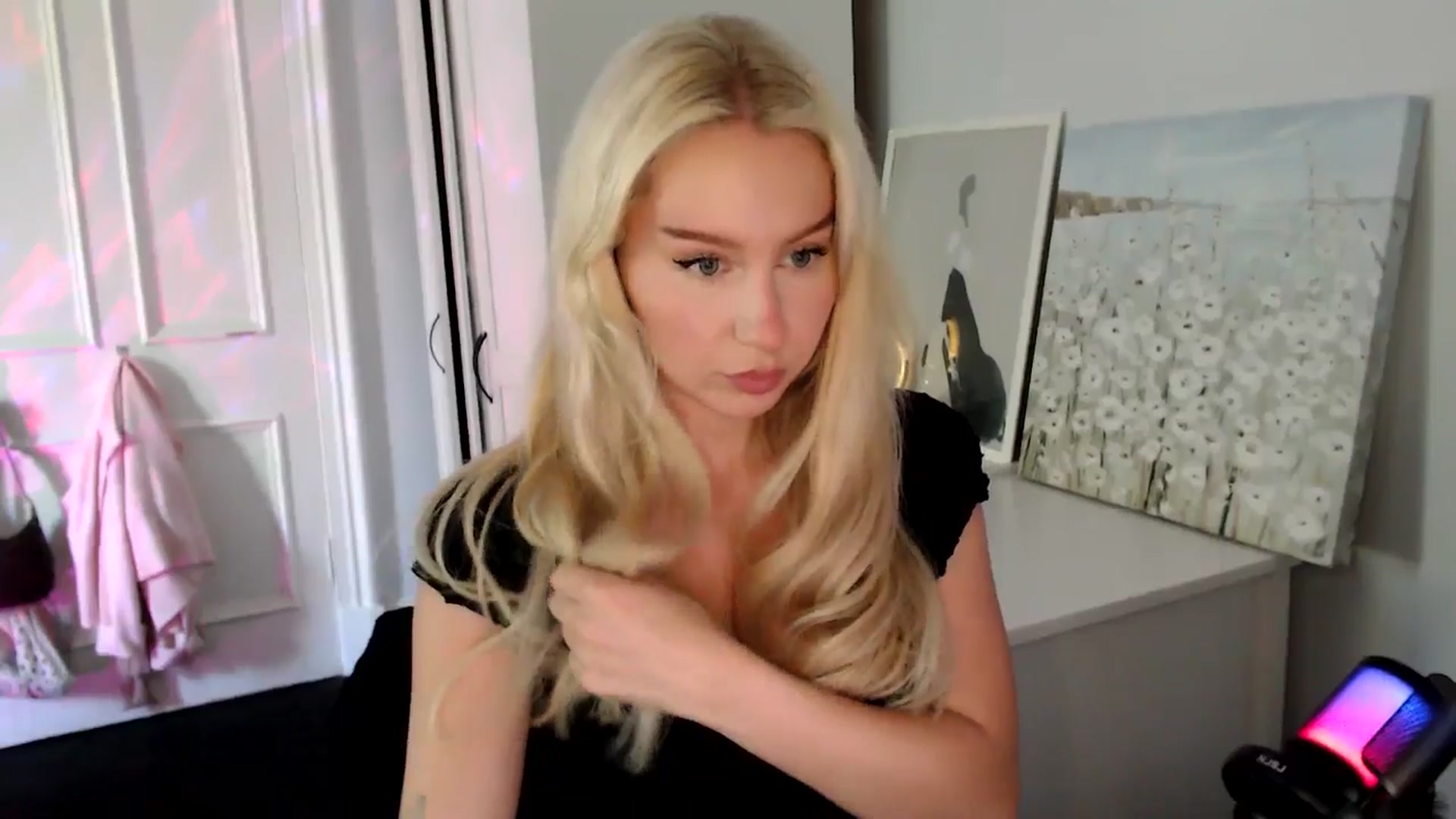Gallery image thumbnail from British_Cutie's myfreecams stream on, 08/02/2025, 13:03 image 20 of 20
