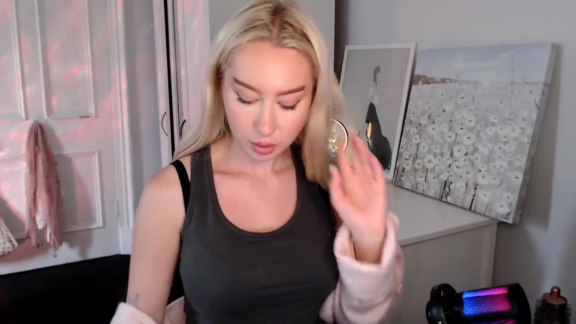 Gallery image thumbnail from British_Cutie's myfreecams stream on, 08/05/2025, 14:59 image 2 of 20