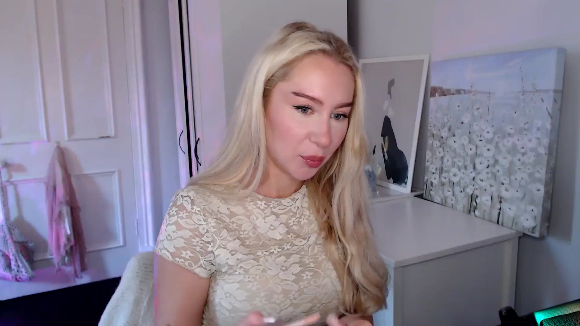 Gallery image thumbnail from British_Cutie's myfreecams stream on, 08/06/2025, 18:06 image 9 of 20