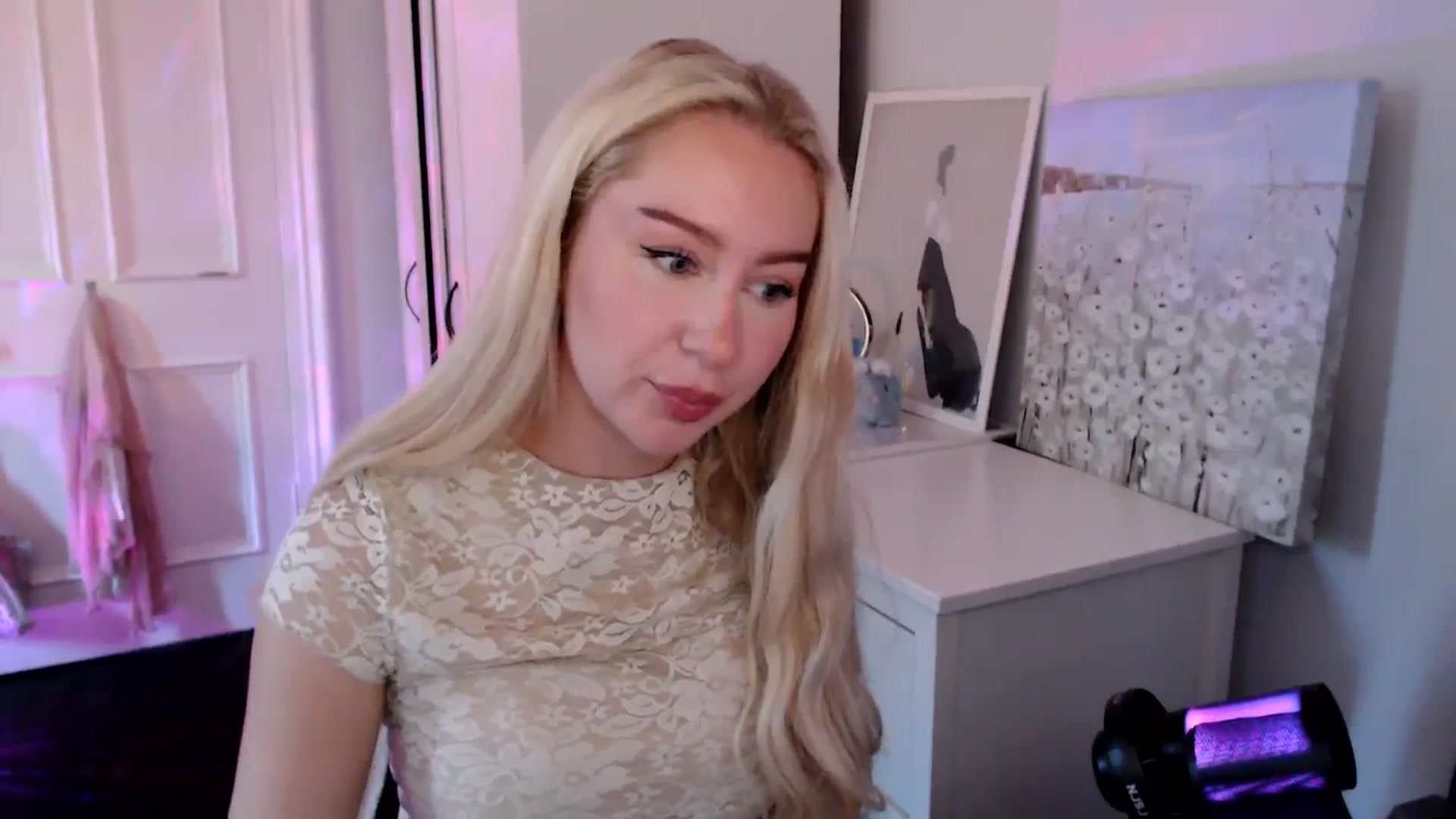Gallery image thumbnail from British_Cutie's myfreecams stream on, 08/06/2025, 18:06 image 15 of 20