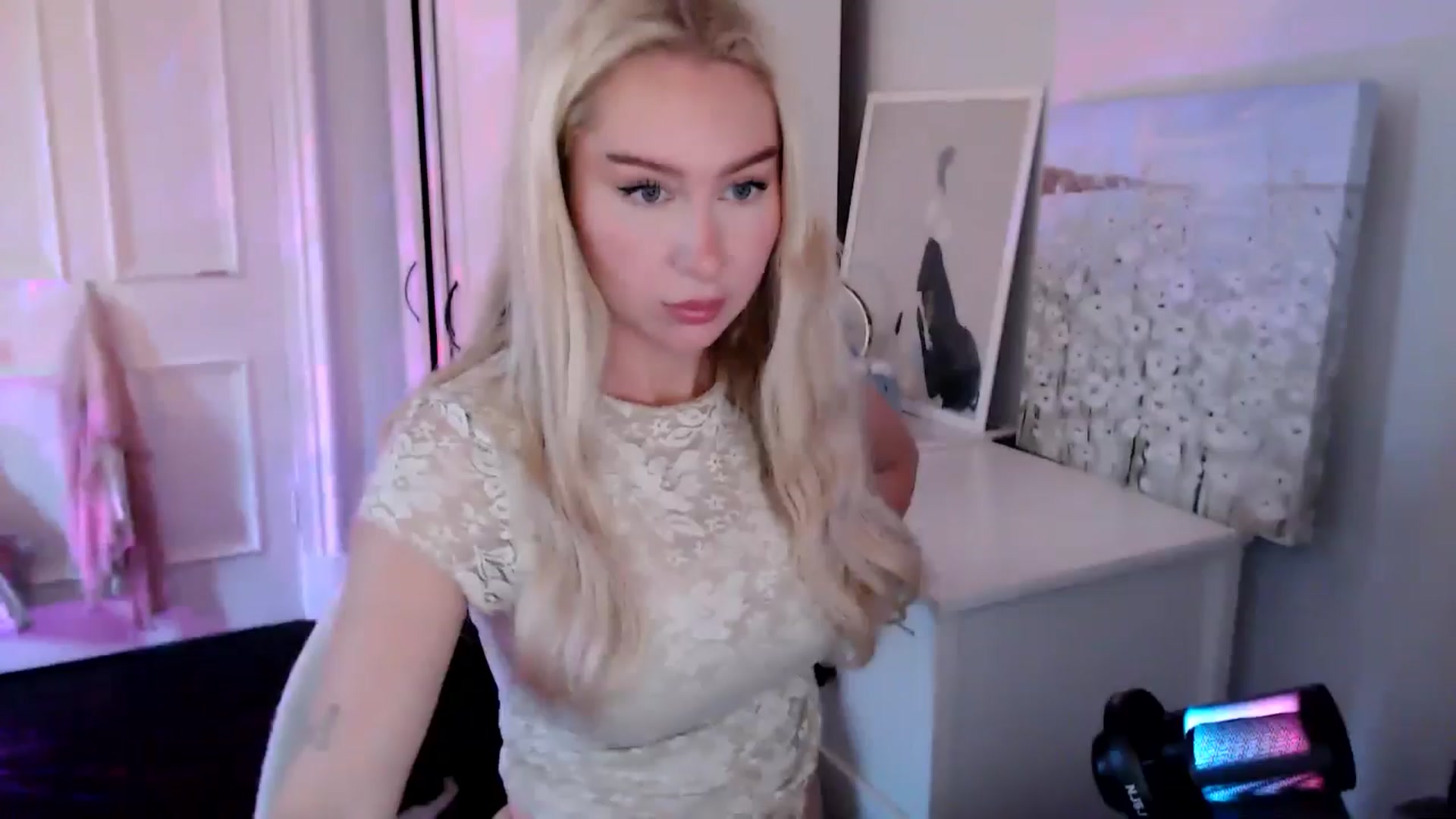 Gallery image thumbnail from British_Cutie's myfreecams stream on, 08/06/2025, 18:06 image 16 of 20