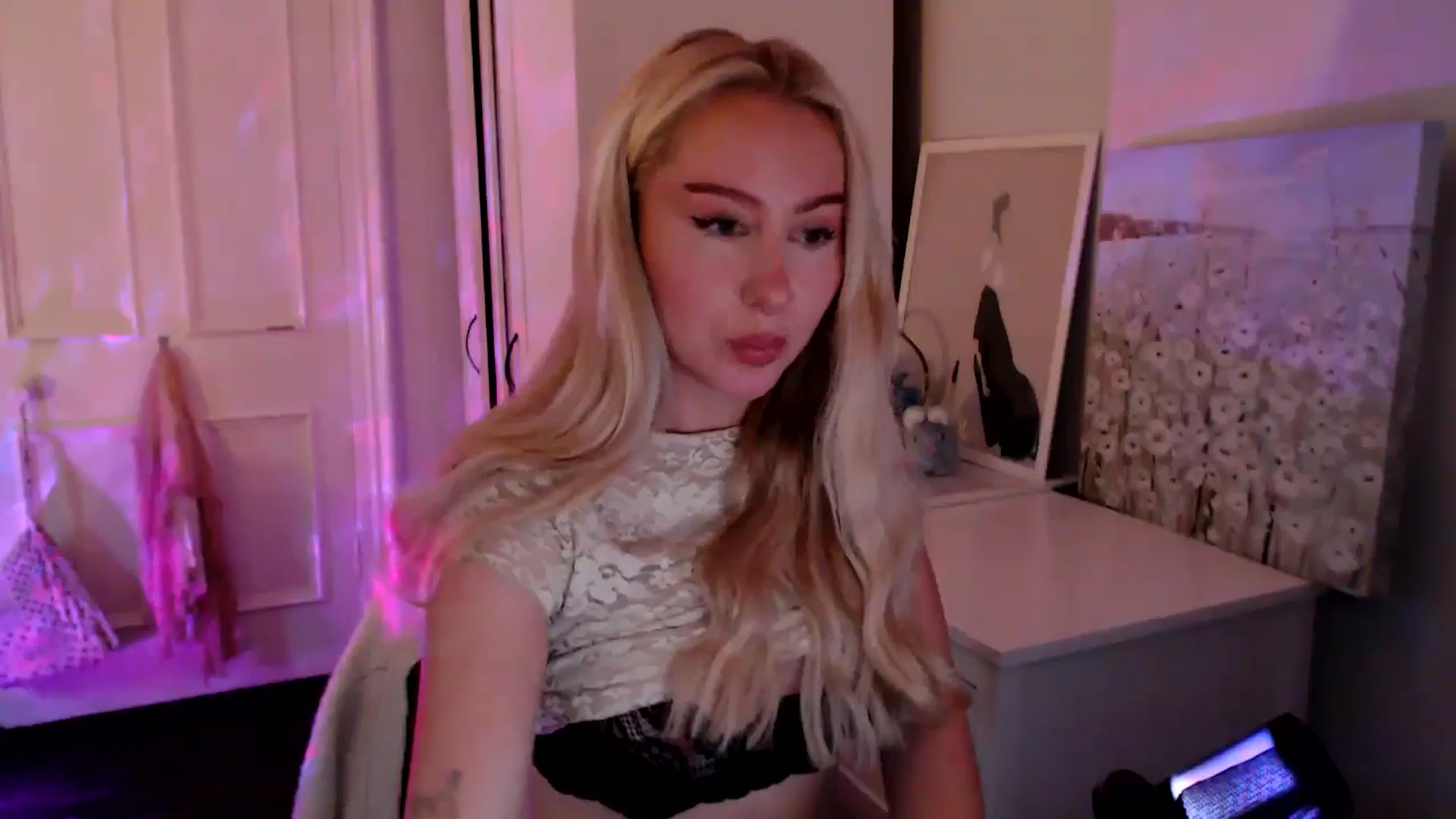 Gallery image thumbnail from British_Cutie's myfreecams stream on, 08/06/2025, 20:36 image 2 of 20