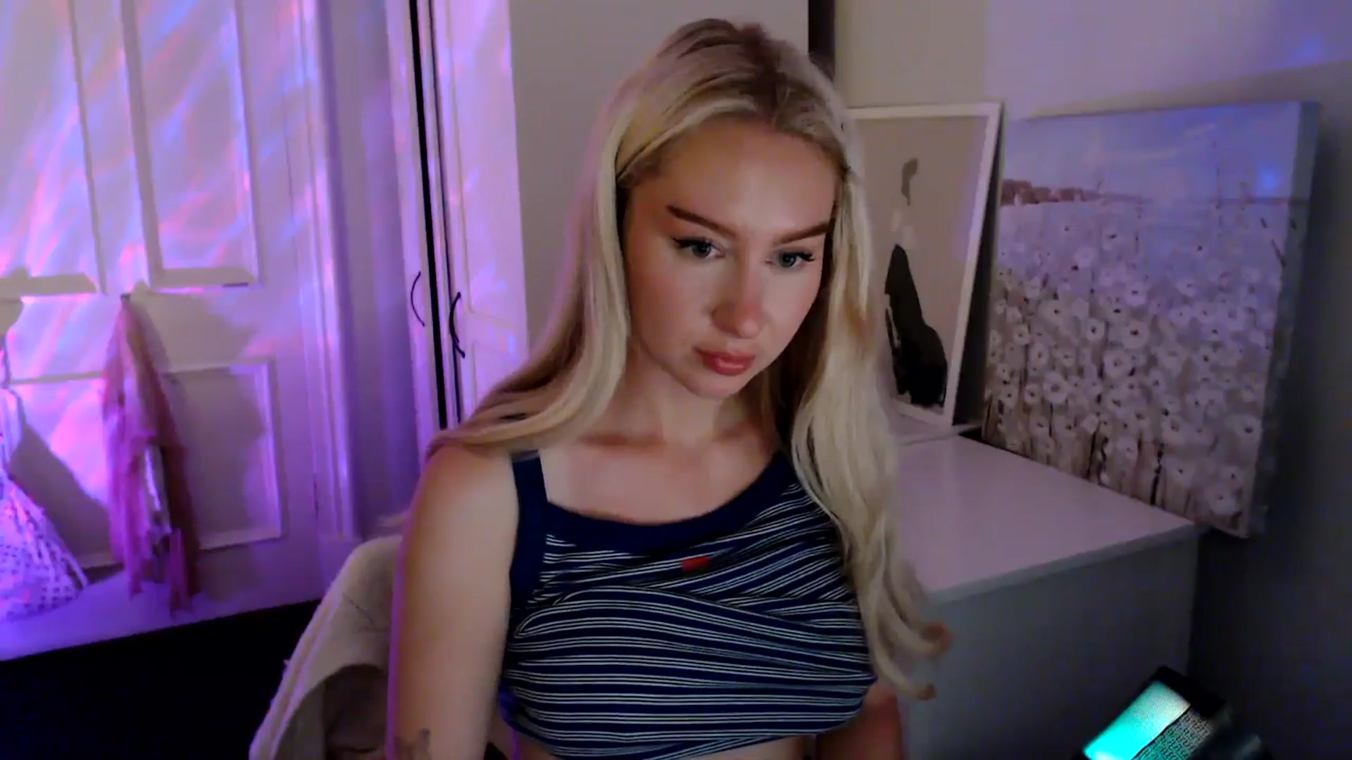Gallery image thumbnail from British_Cutie's myfreecams stream on, 08/06/2025, 21:50 image 15 of 20