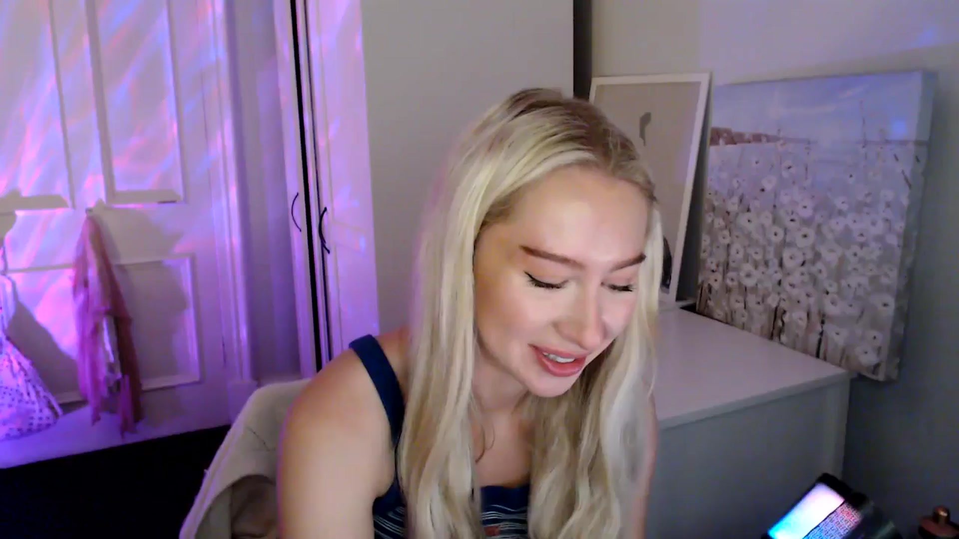 Gallery image thumbnail from British_Cutie's myfreecams stream on, 08/06/2025, 21:50 image 7 of 20