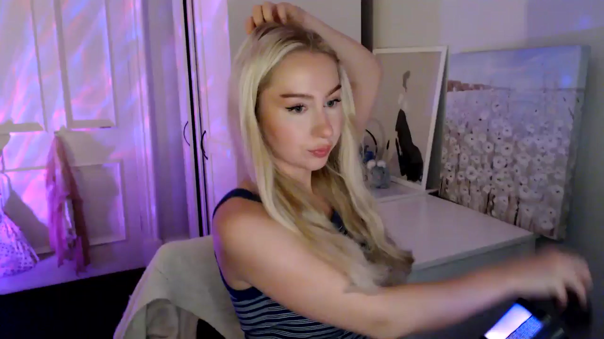 Gallery image thumbnail from British_Cutie's myfreecams stream on, 08/06/2025, 21:50 image 8 of 20