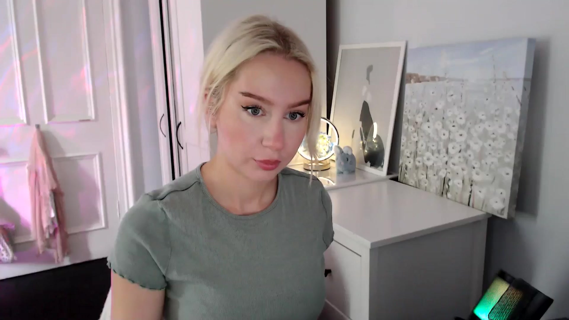 Gallery image thumbnail from British_Cutie's myfreecams stream on, 08/08/2025, 12:54 image 1 of 20