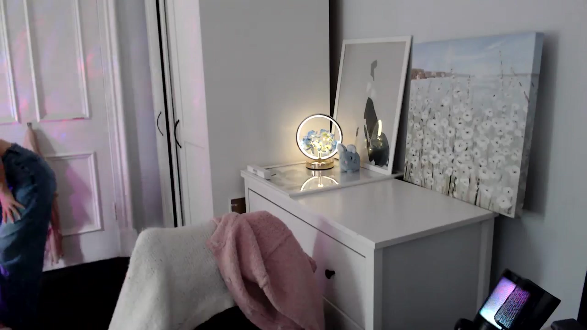 Gallery image thumbnail from British_Cutie's myfreecams stream on, 08/08/2025, 12:54 image 3 of 20