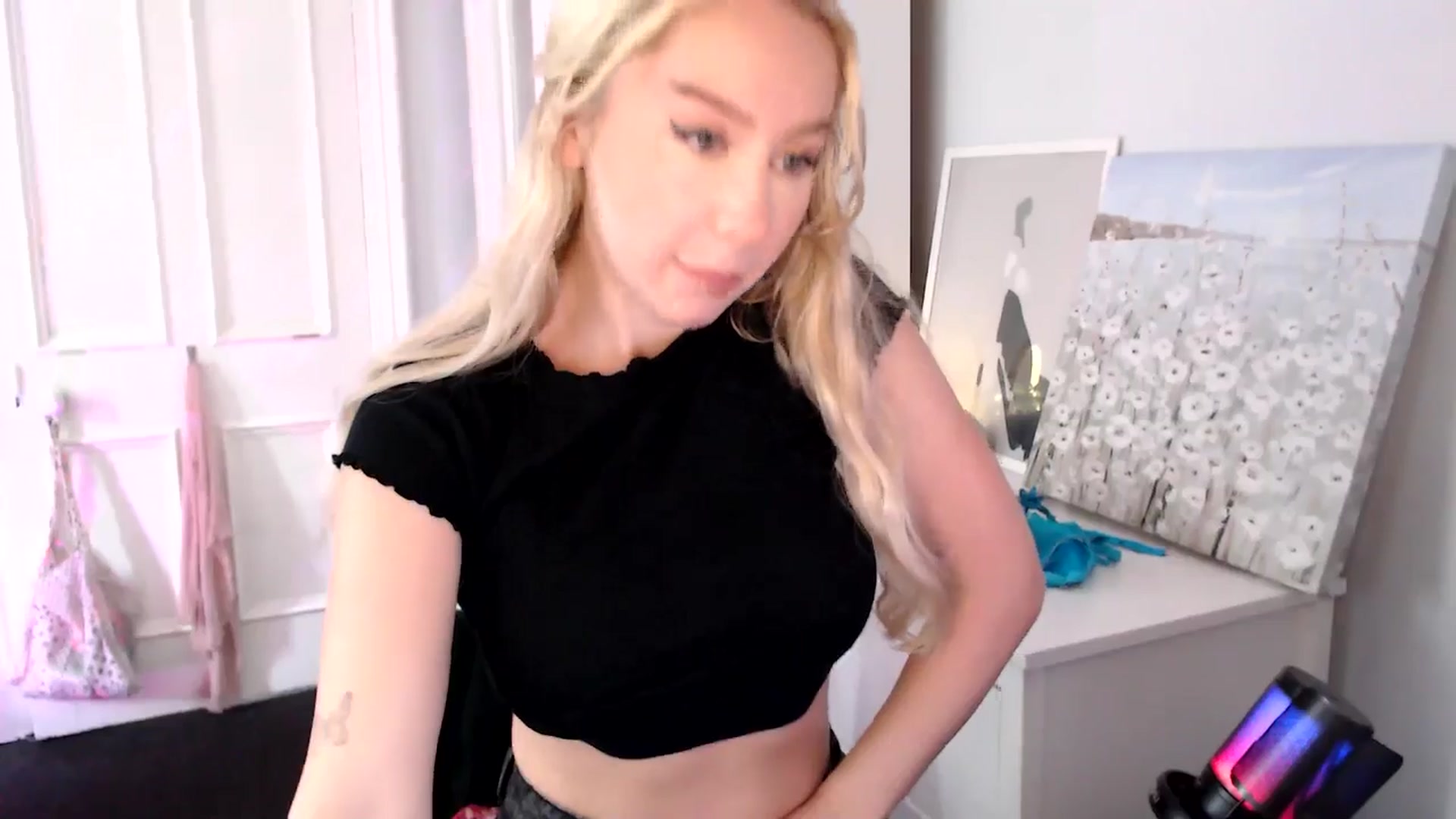 Gallery image thumbnail from British_Cutie's myfreecams stream on, 08/12/2025, 09:22 image 4 of 20