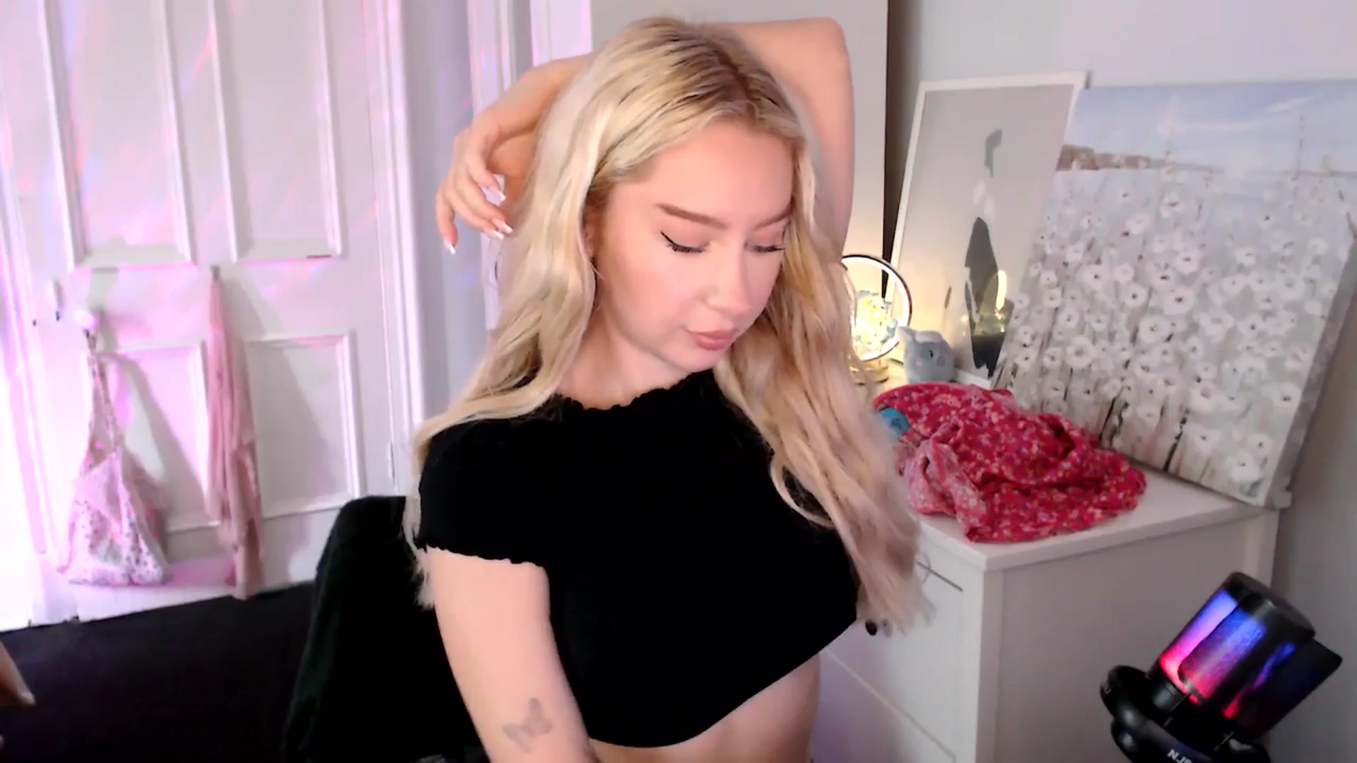 Gallery image thumbnail from British_Cutie's myfreecams stream on, 08/12/2025, 09:22 image 8 of 20