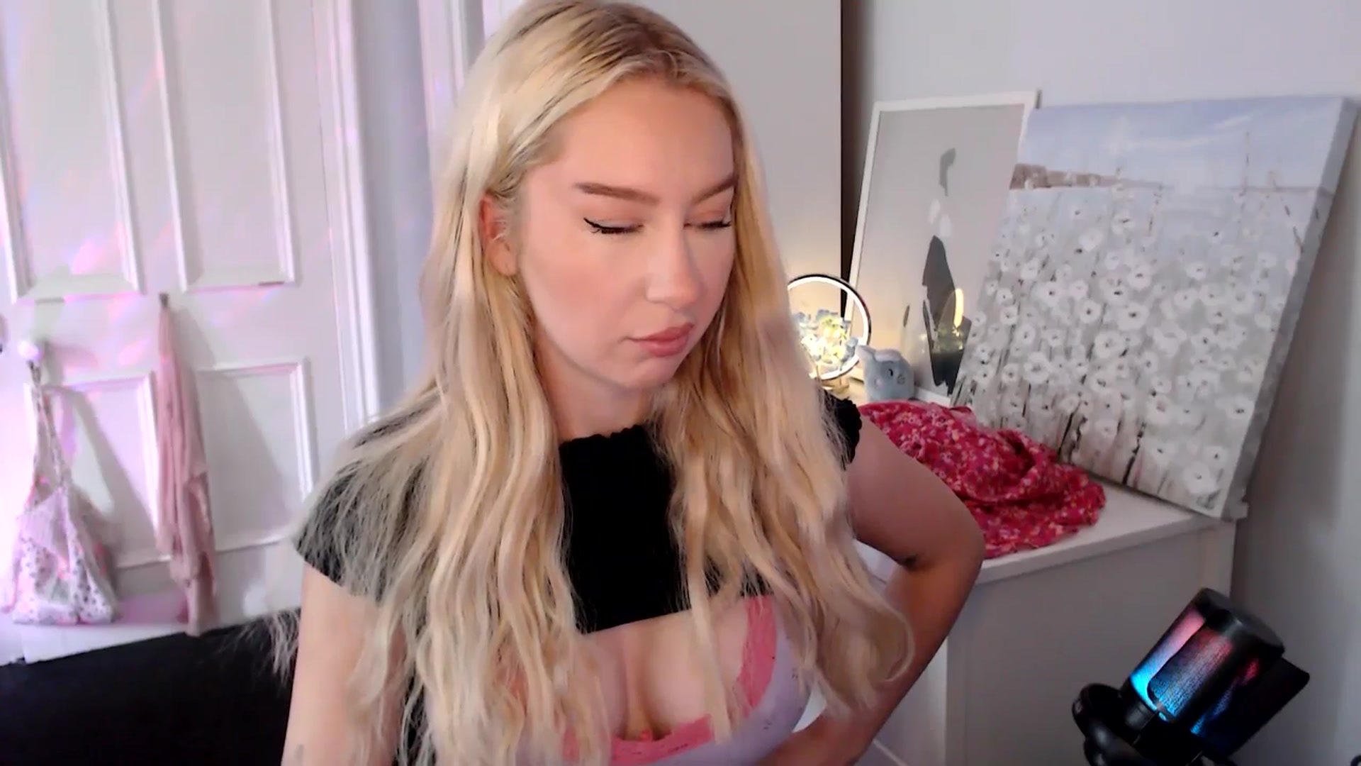 Gallery image thumbnail from British_Cutie's myfreecams stream on, 08/12/2025, 09:22 image 14 of 20