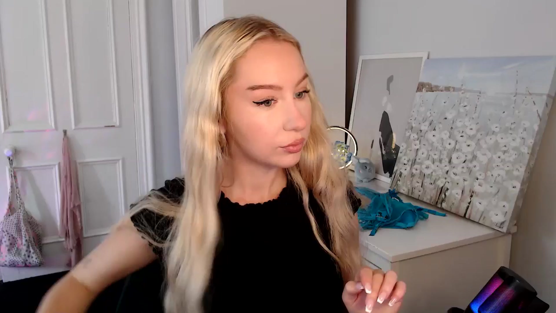 Gallery image thumbnail from British_Cutie's myfreecams stream on, 08/12/2025, 09:22 image 1 of 20
