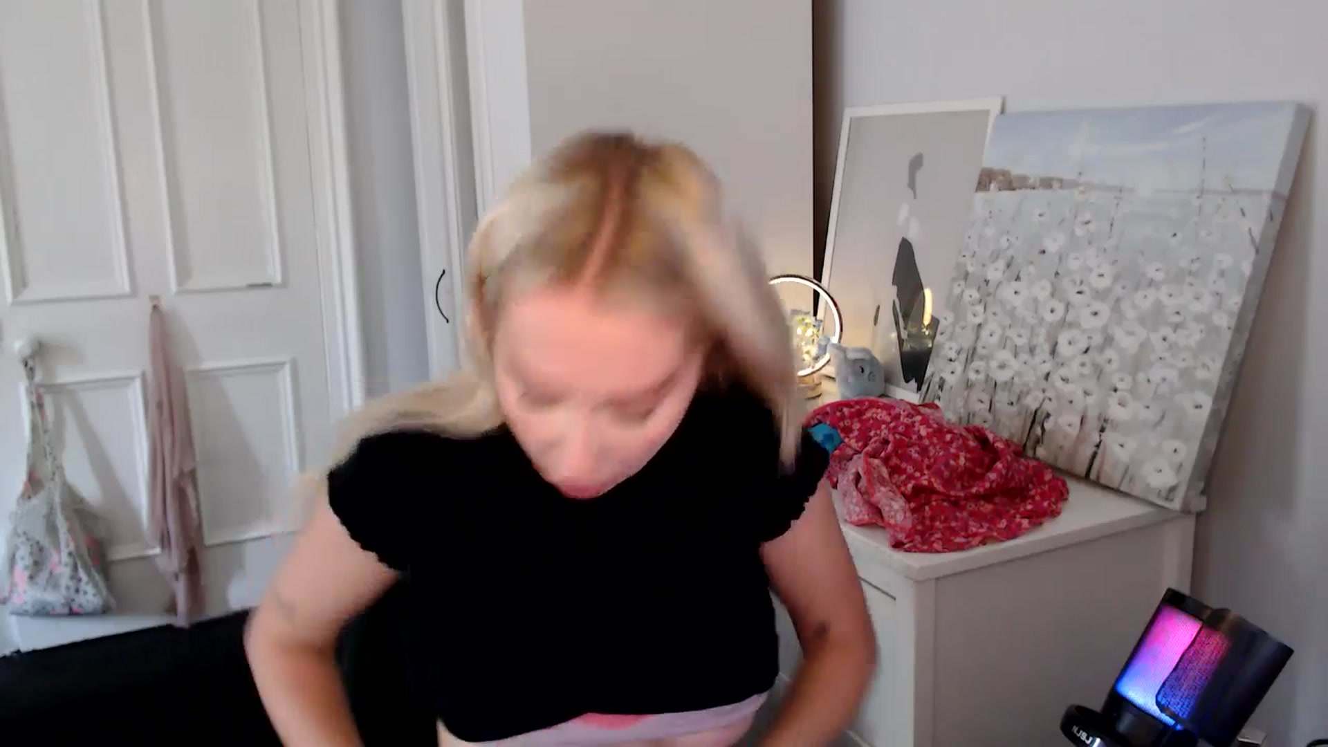 Gallery image thumbnail from British_Cutie's myfreecams stream on, 08/12/2025, 09:35 image 5 of 20