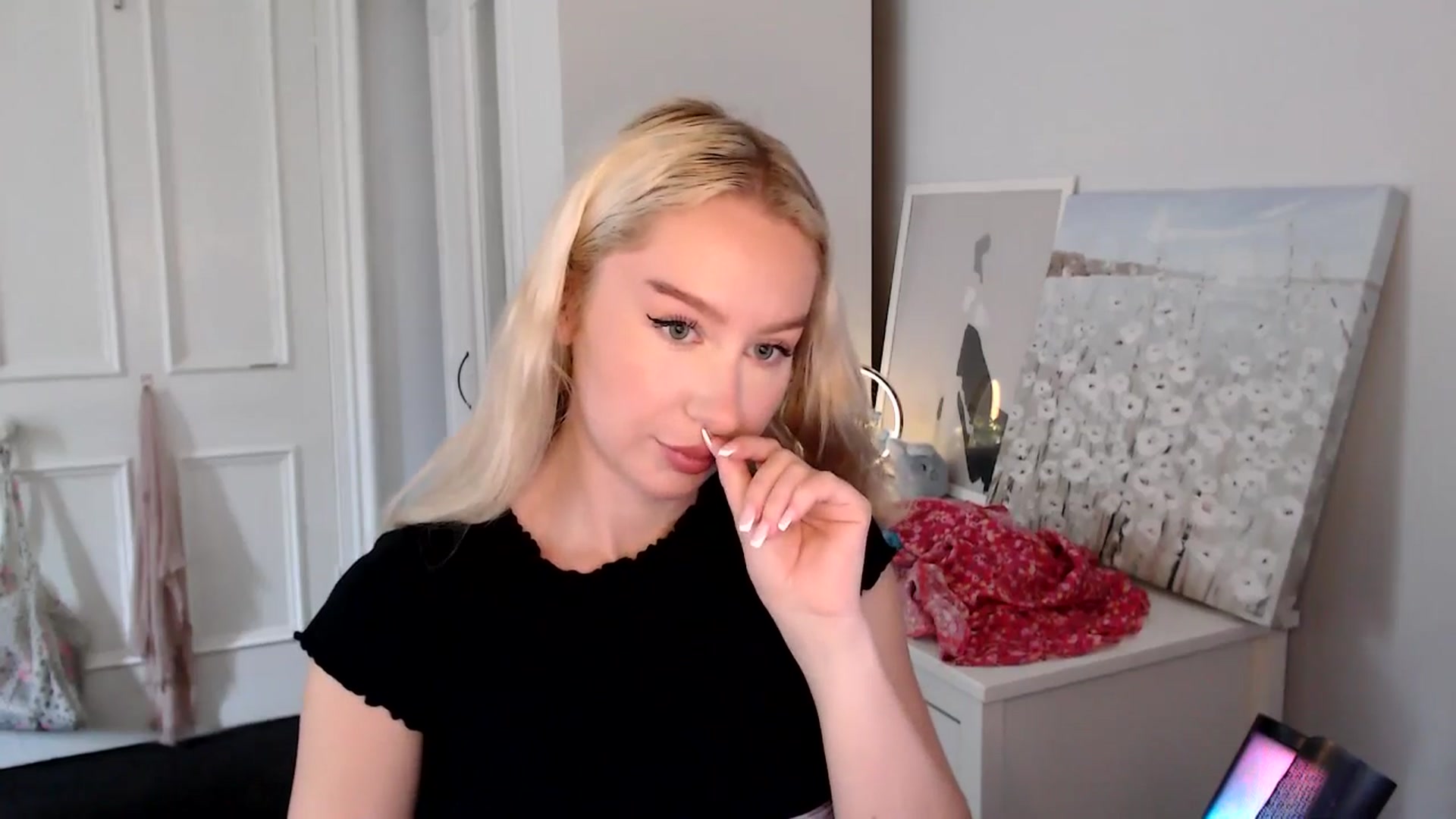 Gallery image thumbnail from British_Cutie's myfreecams stream on, 08/12/2025, 09:35 image 18 of 20