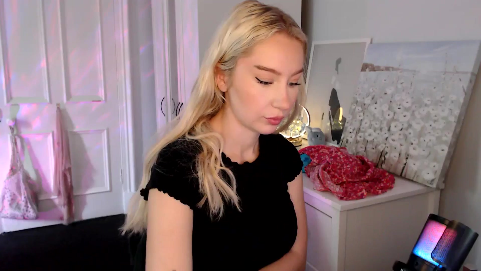 Gallery image thumbnail from British_Cutie's myfreecams stream on, 08/12/2025, 10:24 image 20 of 20