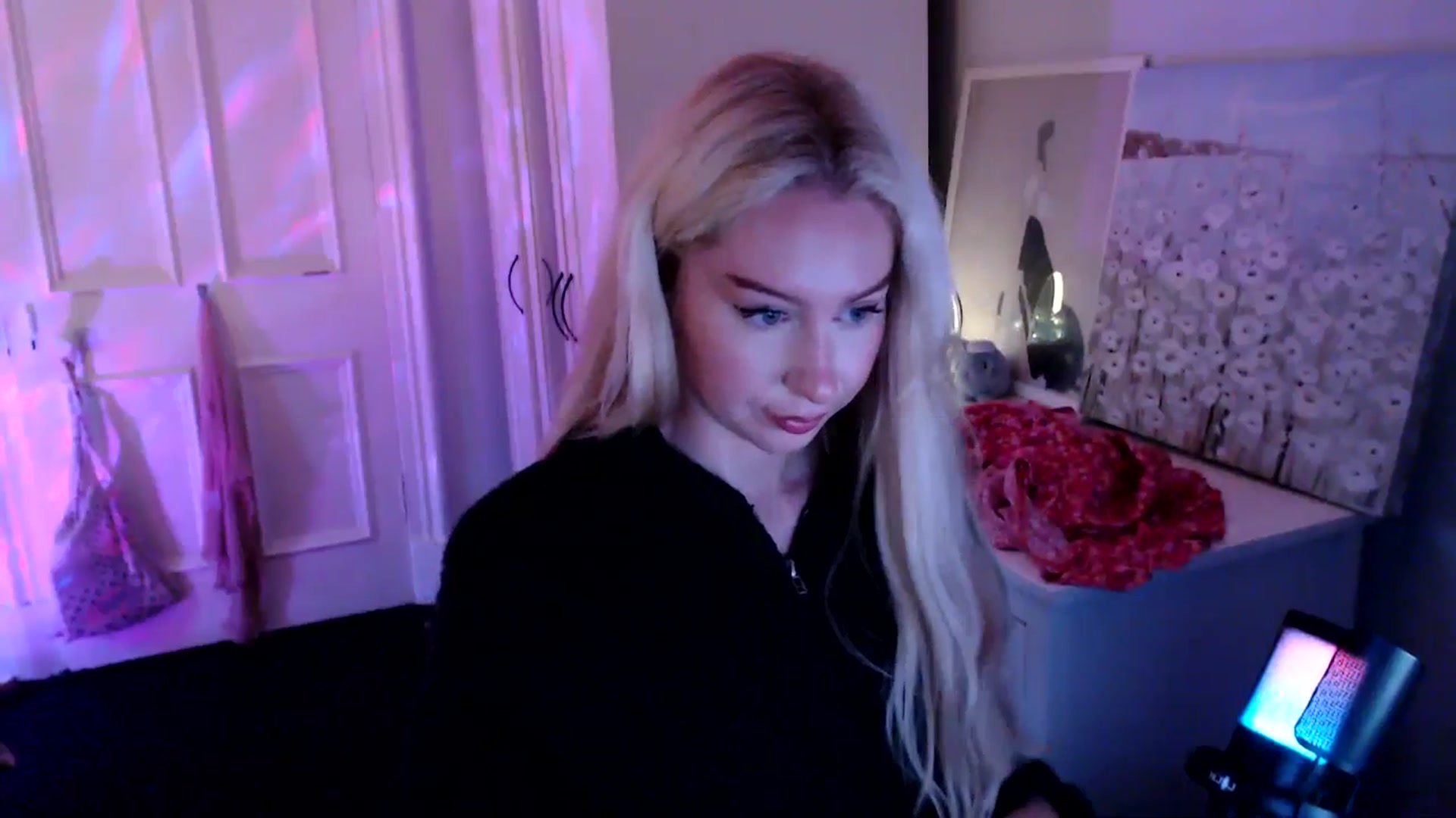 Gallery image thumbnail from British_Cutie's myfreecams stream on, 08/12/2025, 20:53 image 2 of 20