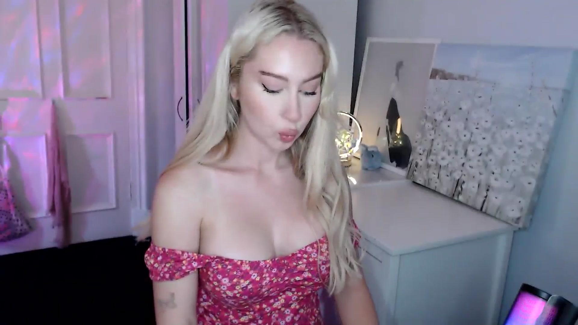 Gallery image thumbnail from British_Cutie's myfreecams stream on, 08/13/2025, 18:50 image 5 of 20