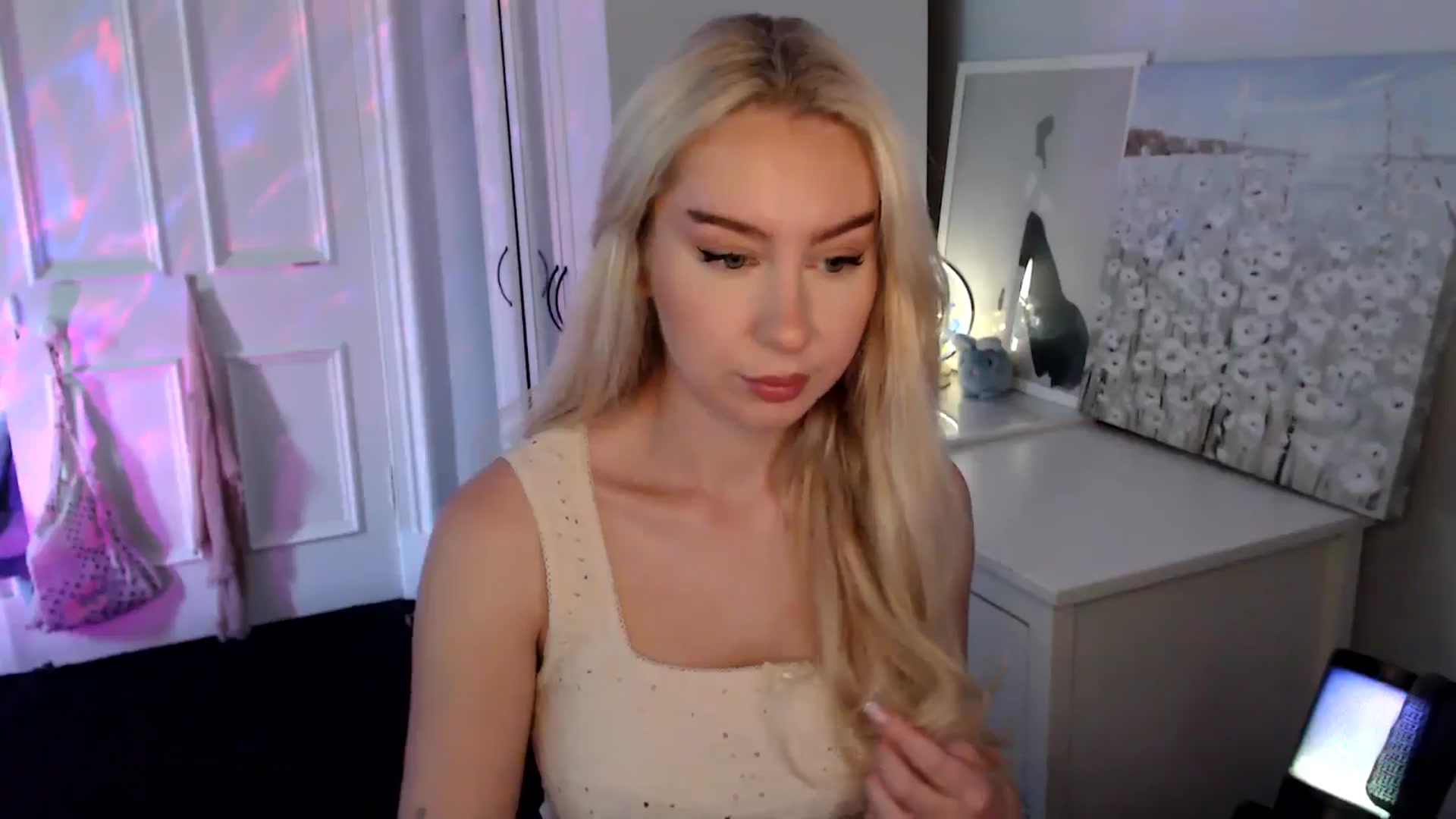 Gallery image thumbnail from British_Cutie's myfreecams stream on, 08/14/2025, 12:20 image 3 of 20