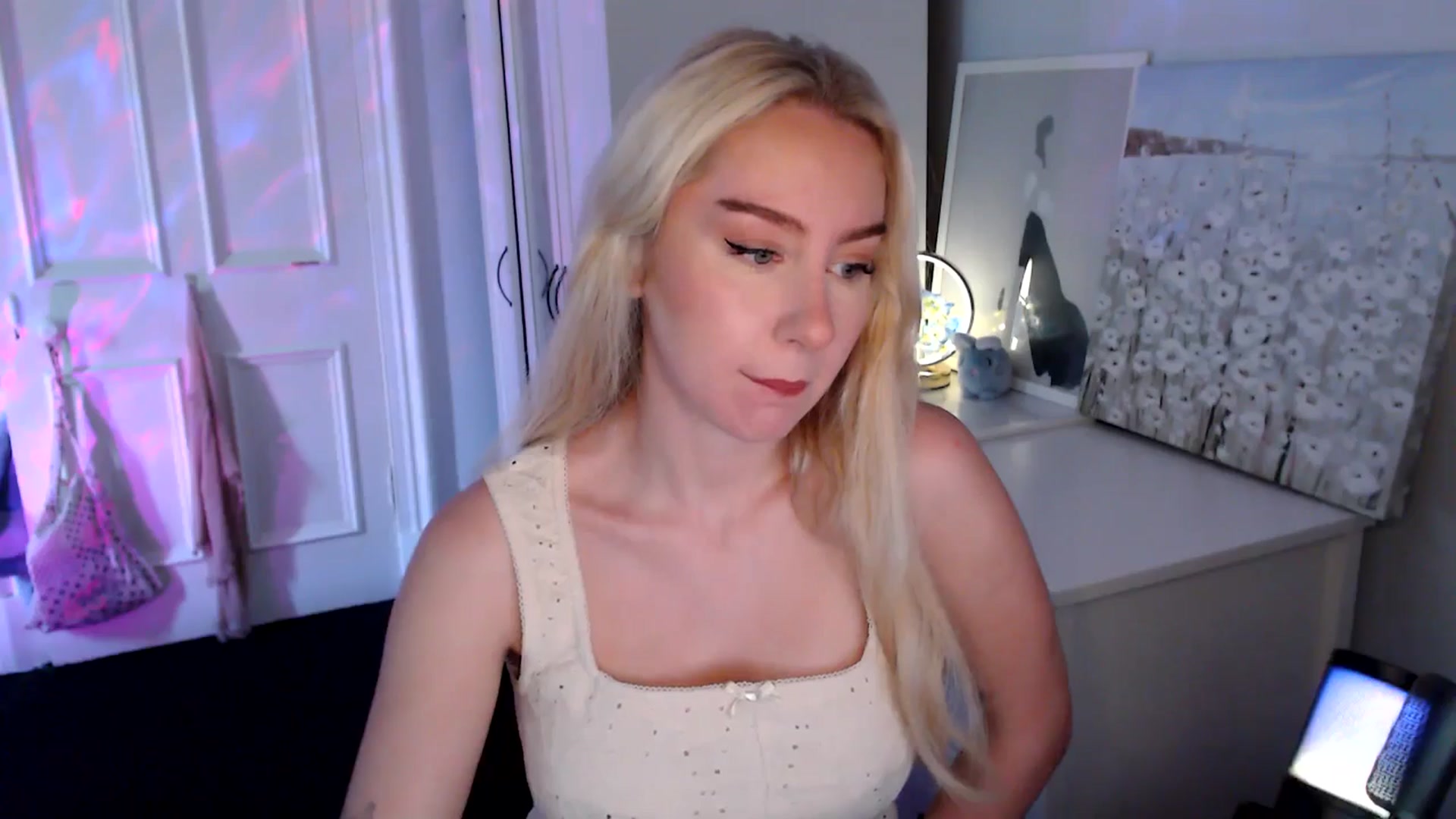 Gallery image thumbnail from British_Cutie's myfreecams stream on, 08/14/2025, 12:20 image 5 of 20