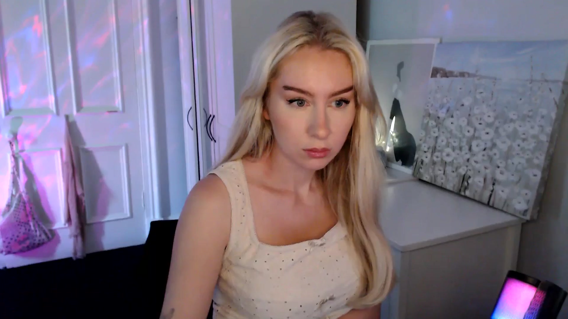 Gallery image thumbnail from British_Cutie's myfreecams stream on, 08/14/2025, 13:11 image 14 of 20