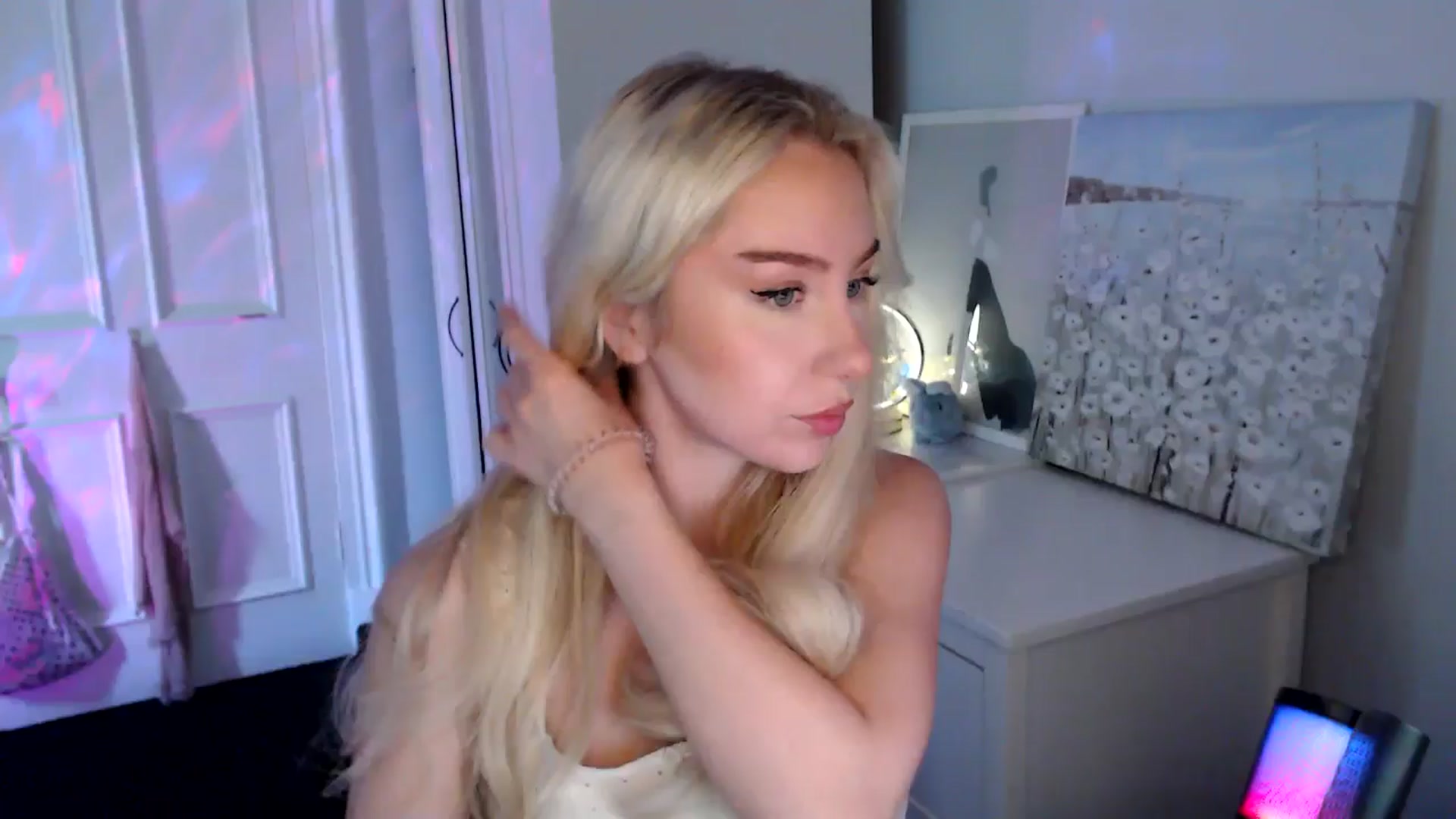 Gallery image thumbnail from British_Cutie's myfreecams stream on, 08/14/2025, 13:11 image 1 of 20