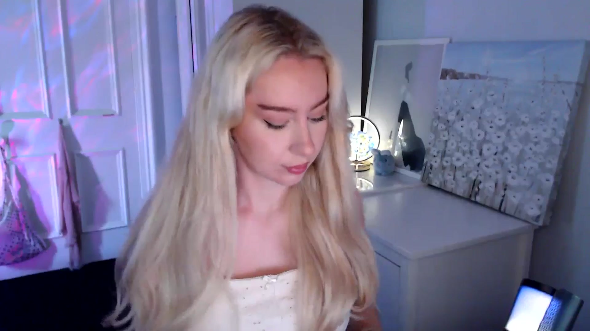 Gallery image thumbnail from British_Cutie's myfreecams stream on, 08/14/2025, 13:55 image 4 of 20