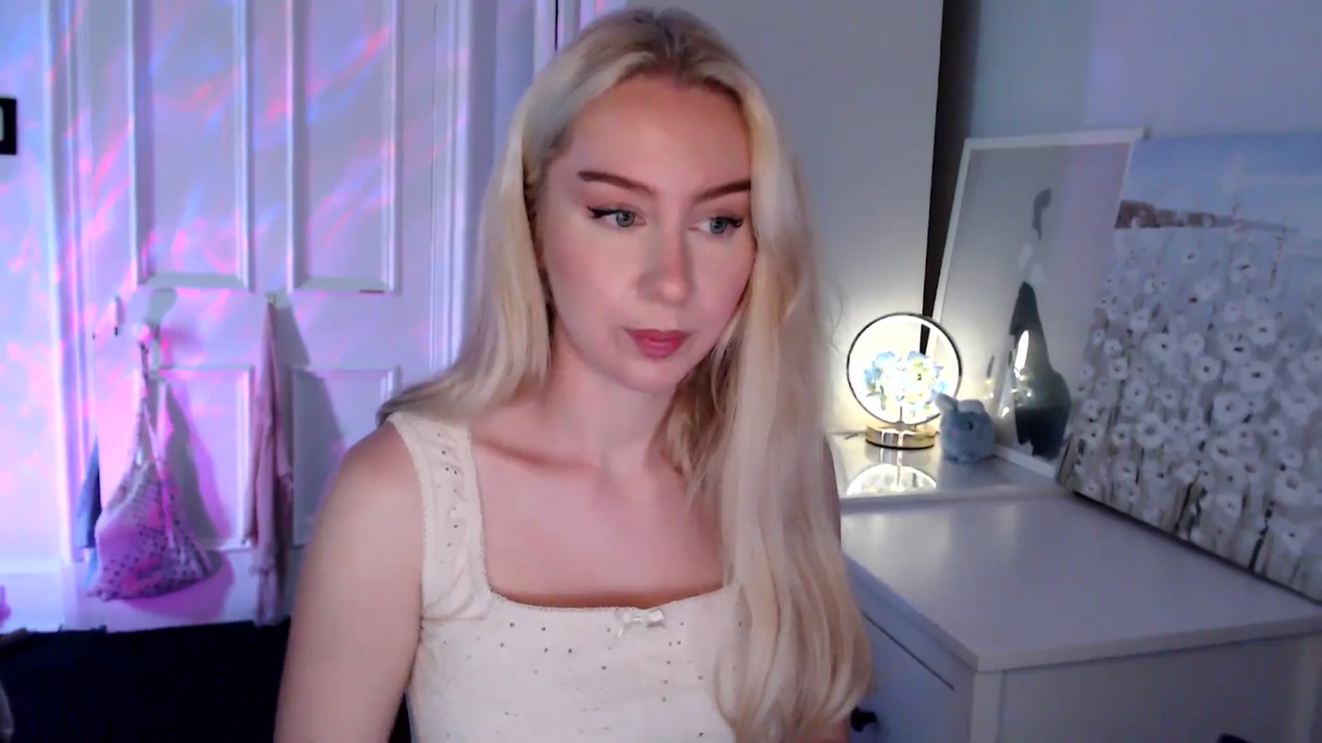 Gallery image thumbnail from British_Cutie's myfreecams stream on, 08/14/2025, 13:55 image 15 of 20