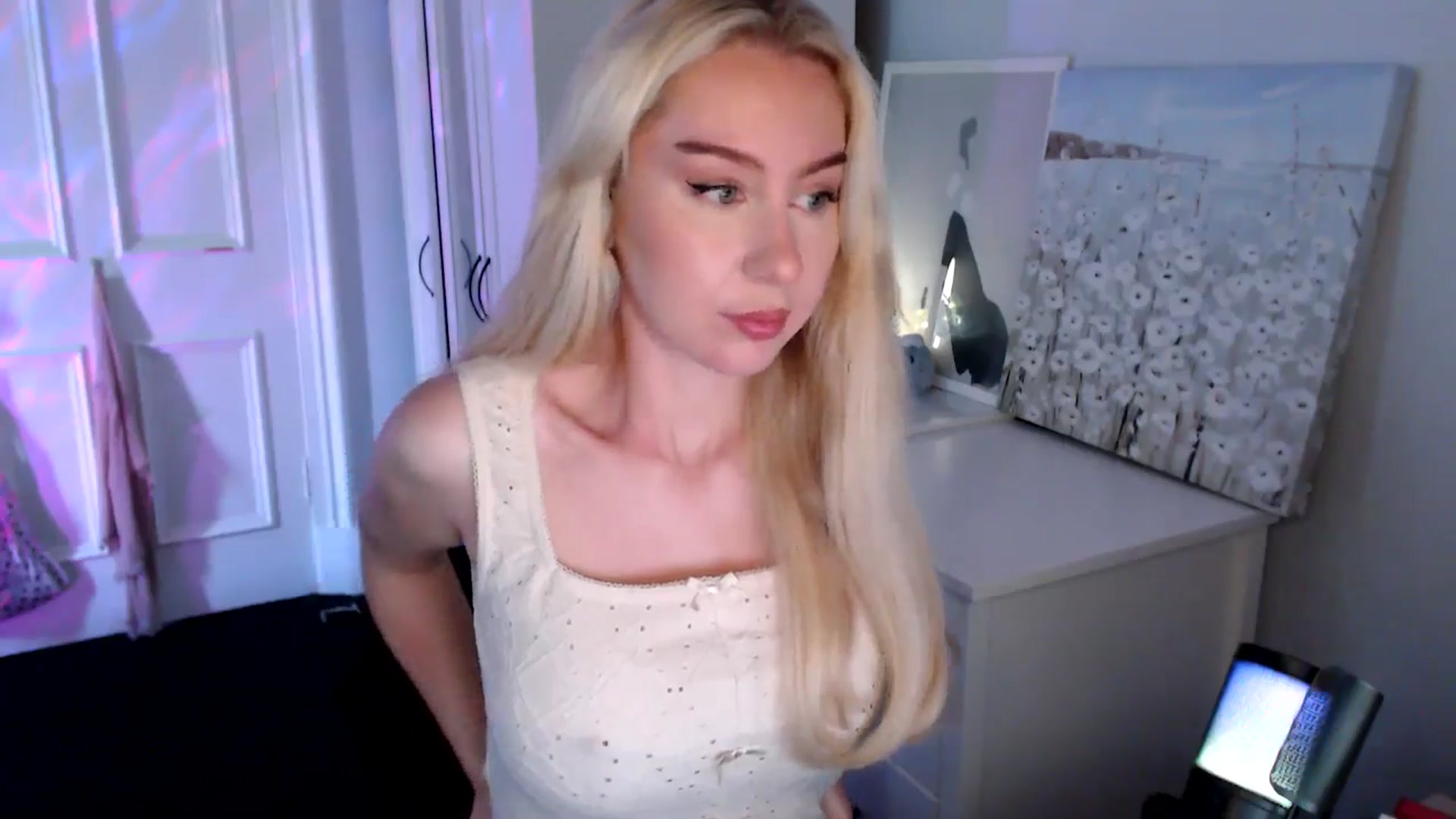 Gallery image thumbnail from British_Cutie's myfreecams stream on, 08/14/2025, 13:55 image 2 of 20