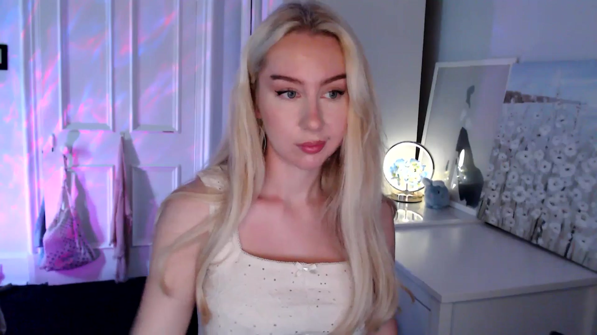 Gallery image thumbnail from British_Cutie's myfreecams stream on, 08/14/2025, 13:55 image 14 of 20