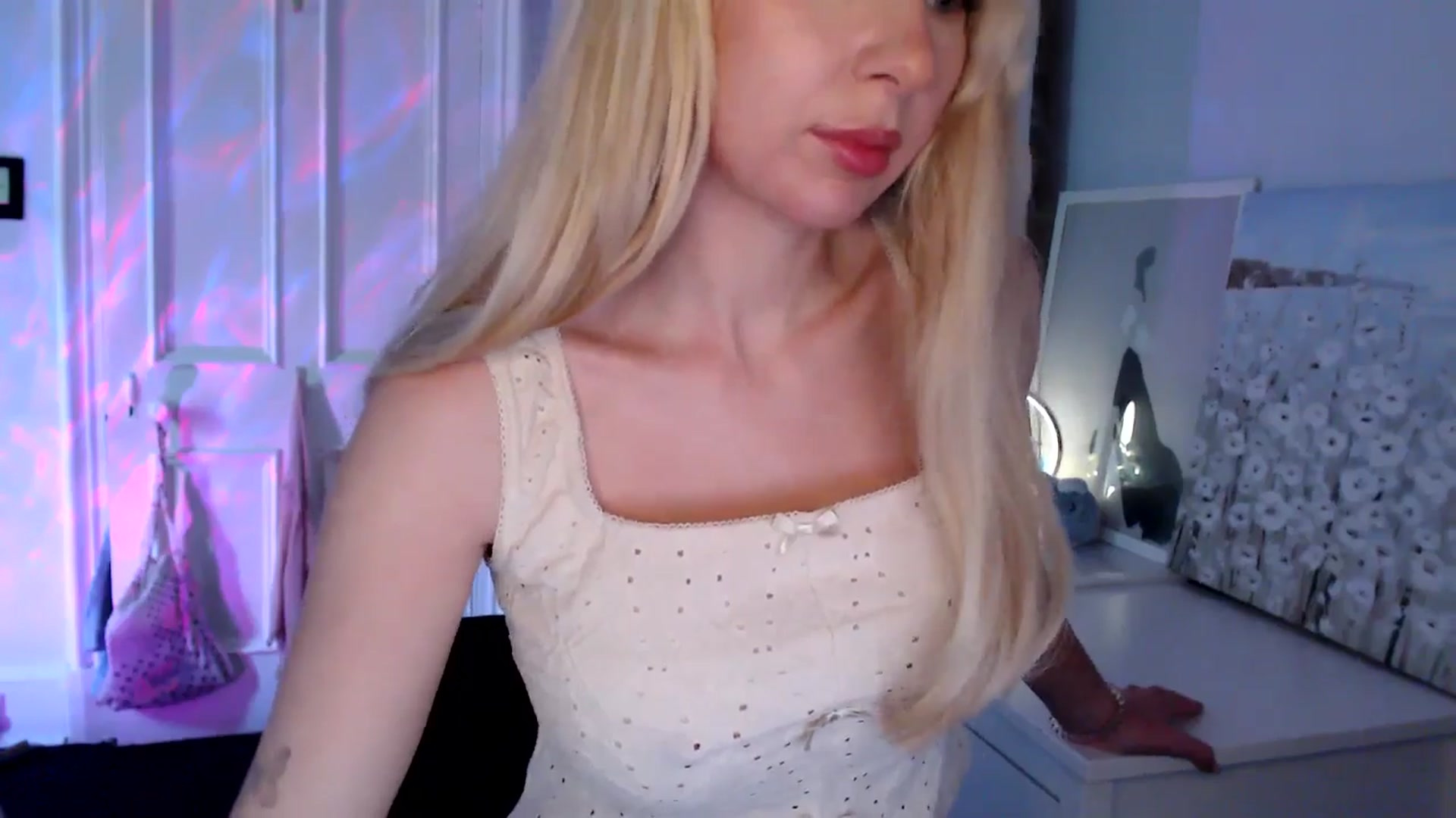 Gallery image thumbnail from British_Cutie's myfreecams stream on, 08/14/2025, 13:55 image 12 of 20