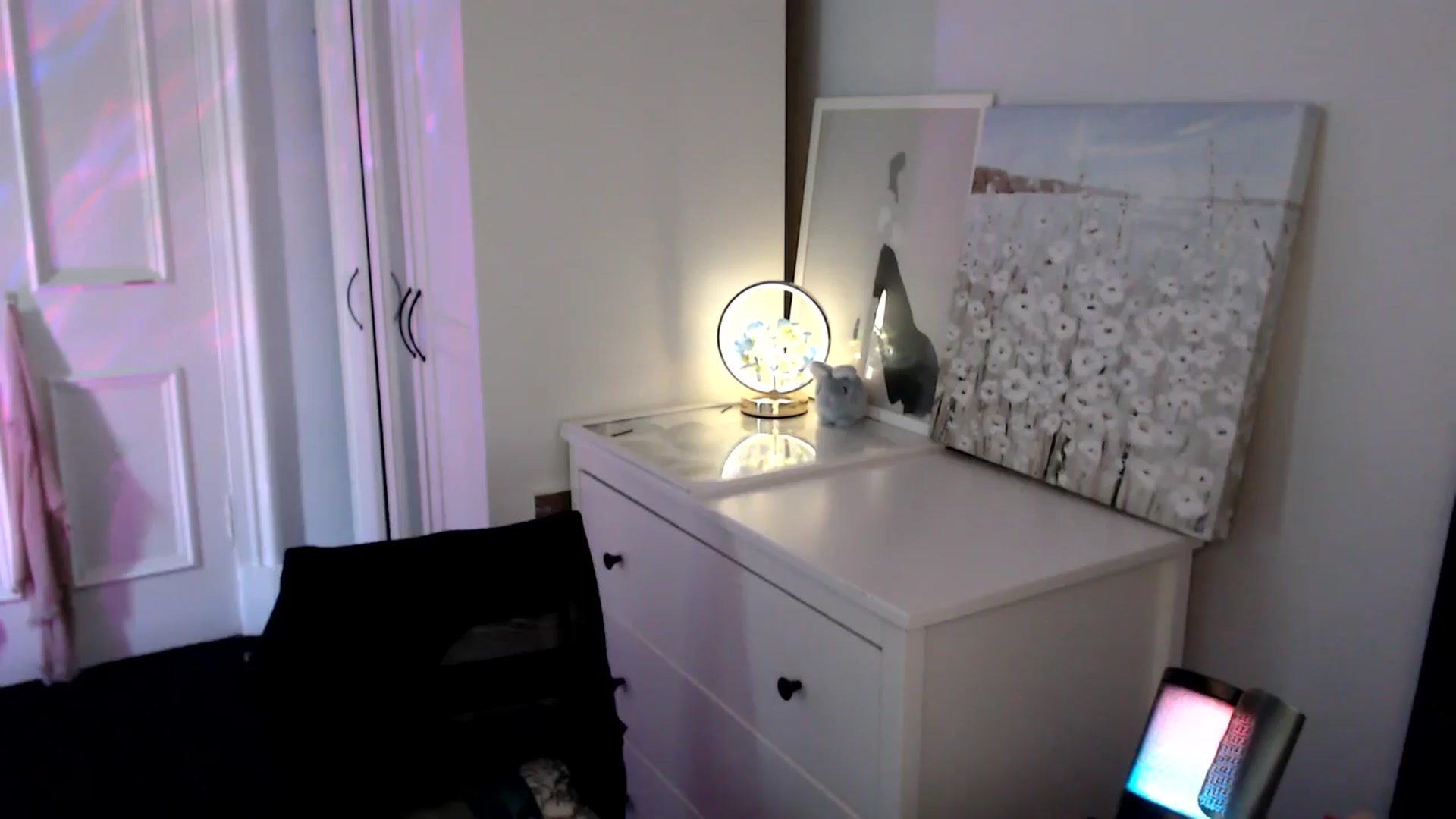 Gallery image thumbnail from British_Cutie's myfreecams stream on, 08/14/2025, 13:55 image 9 of 20