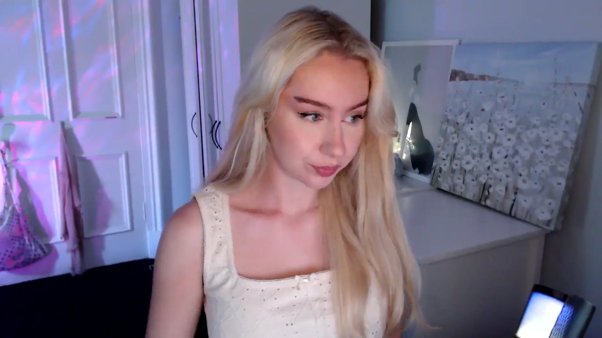 Gallery image thumbnail from British_Cutie's myfreecams stream on, 08/14/2025, 13:55 image 3 of 20
