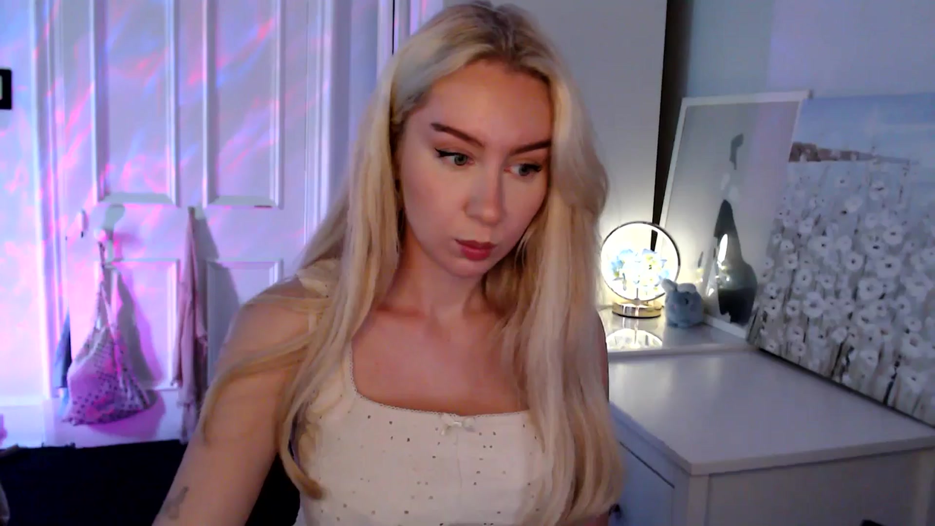 Gallery image thumbnail from British_Cutie's myfreecams stream on, 08/14/2025, 13:55 image 13 of 20