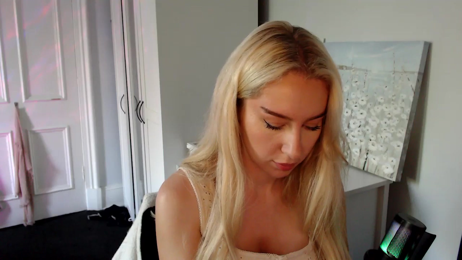 Gallery image thumbnail from British_Cutie's myfreecams stream on, 08/14/2025, 16:14 image 7 of 20