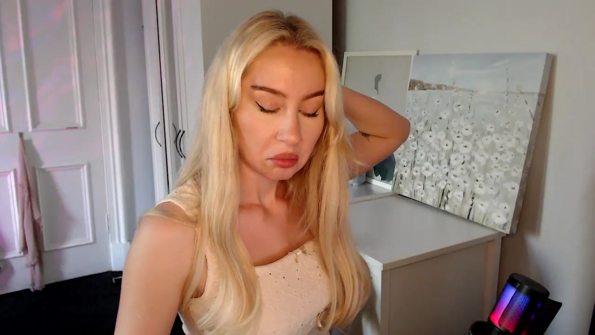 Gallery image thumbnail from British_Cutie's myfreecams stream on, 08/14/2025, 16:14 image 12 of 20