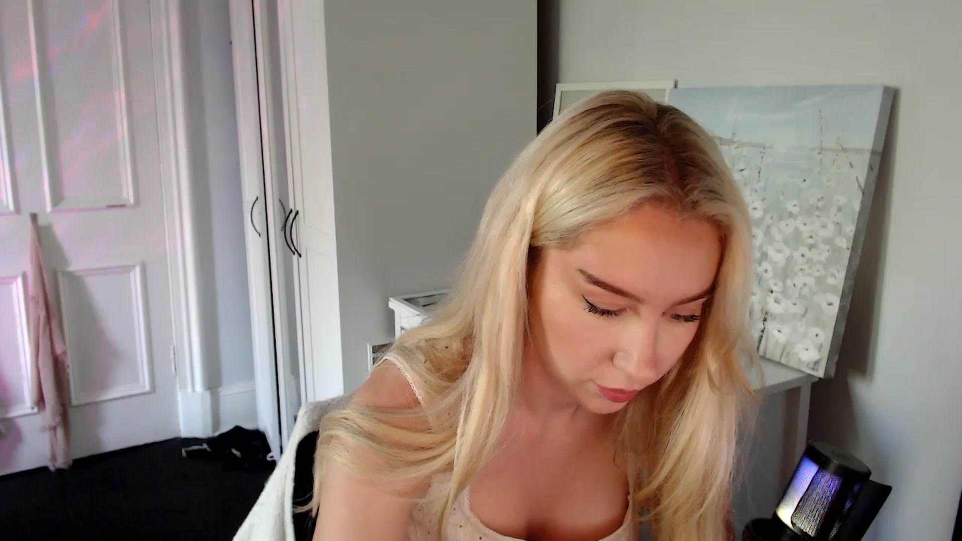 Gallery image thumbnail from British_Cutie's myfreecams stream on, 08/14/2025, 16:14 image 3 of 20