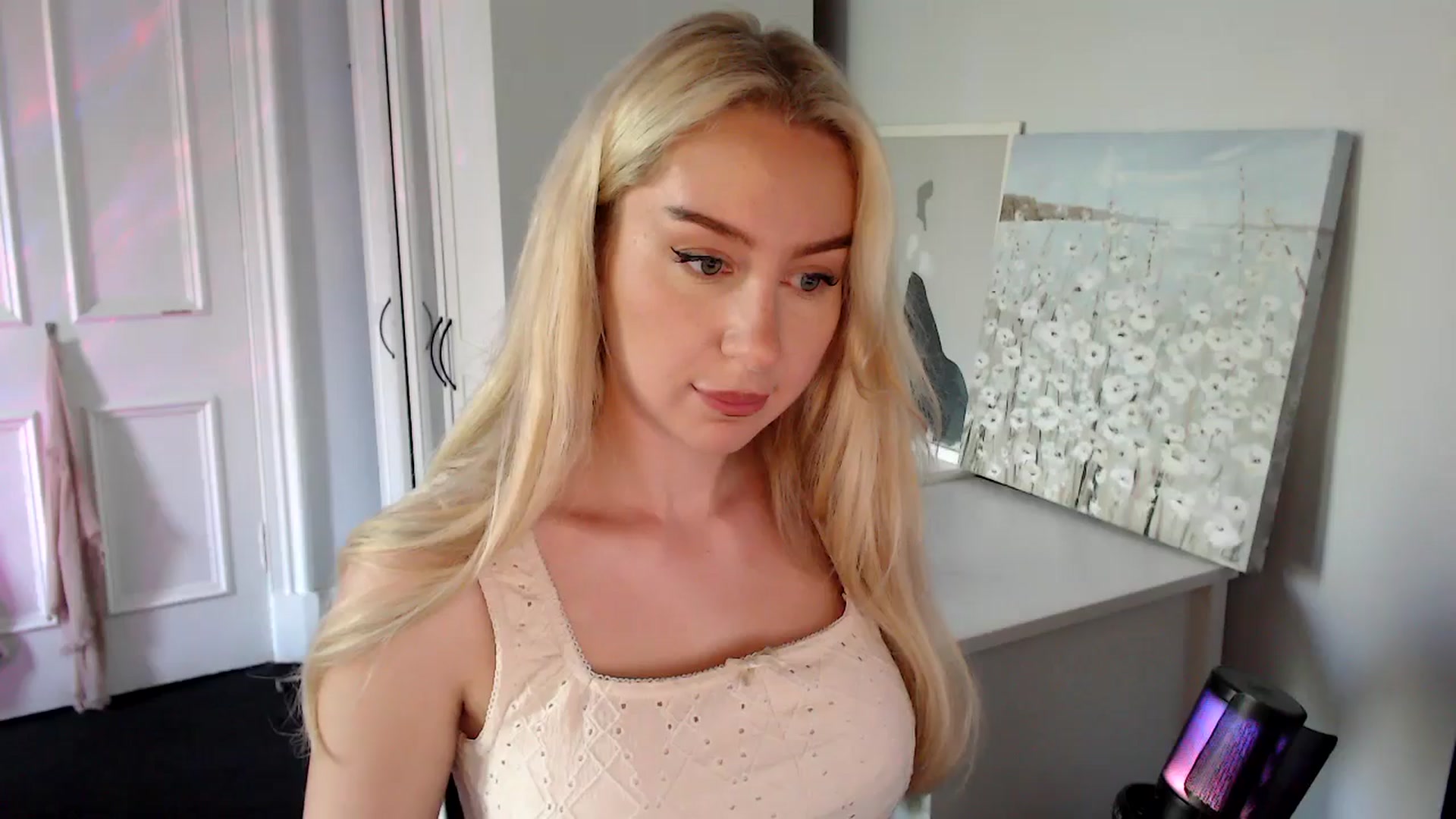 Gallery image thumbnail from British_Cutie's myfreecams stream on, 08/14/2025, 16:14 image 1 of 20