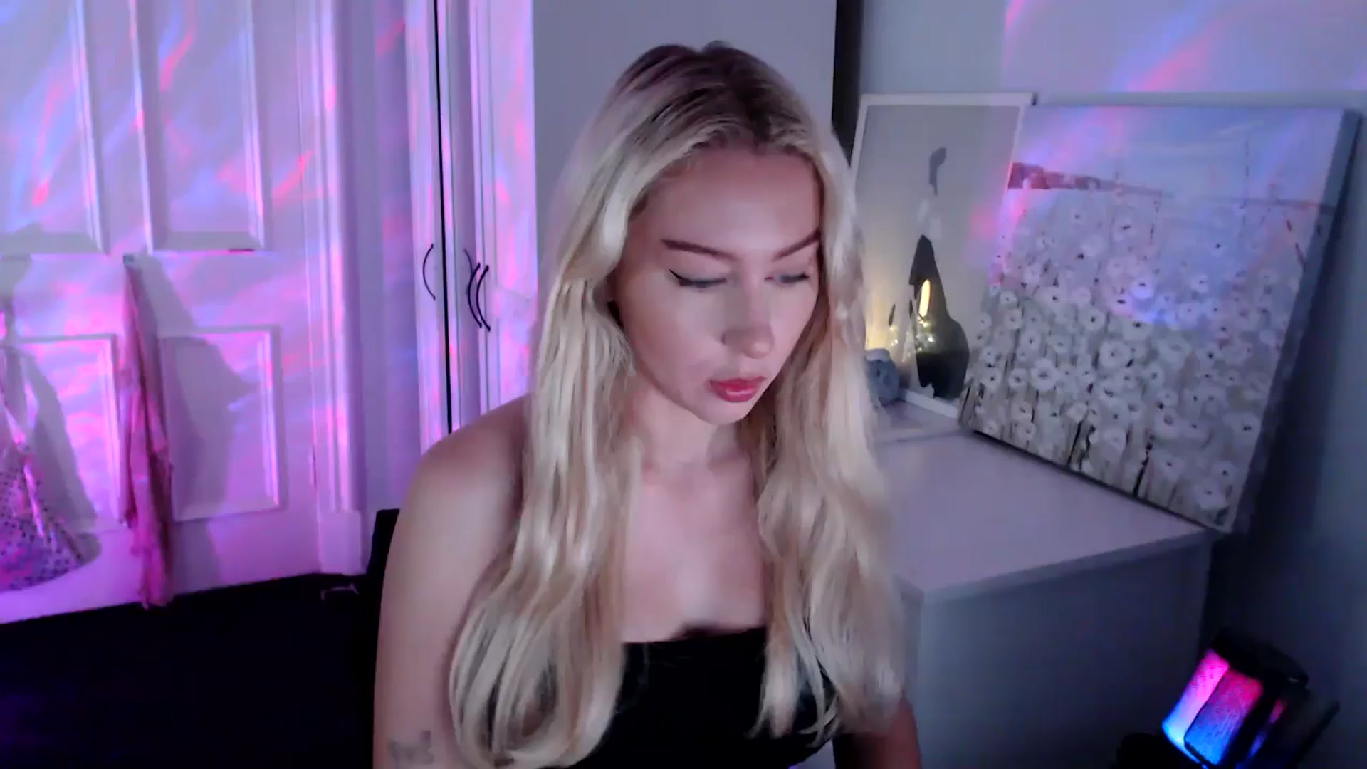 Gallery image thumbnail from British_Cutie's myfreecams stream on, 08/15/2025, 10:41 image 1 of 20