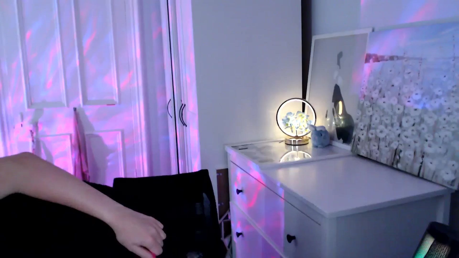 Gallery image thumbnail from British_Cutie's myfreecams stream on, 08/15/2025, 10:41 image 19 of 20