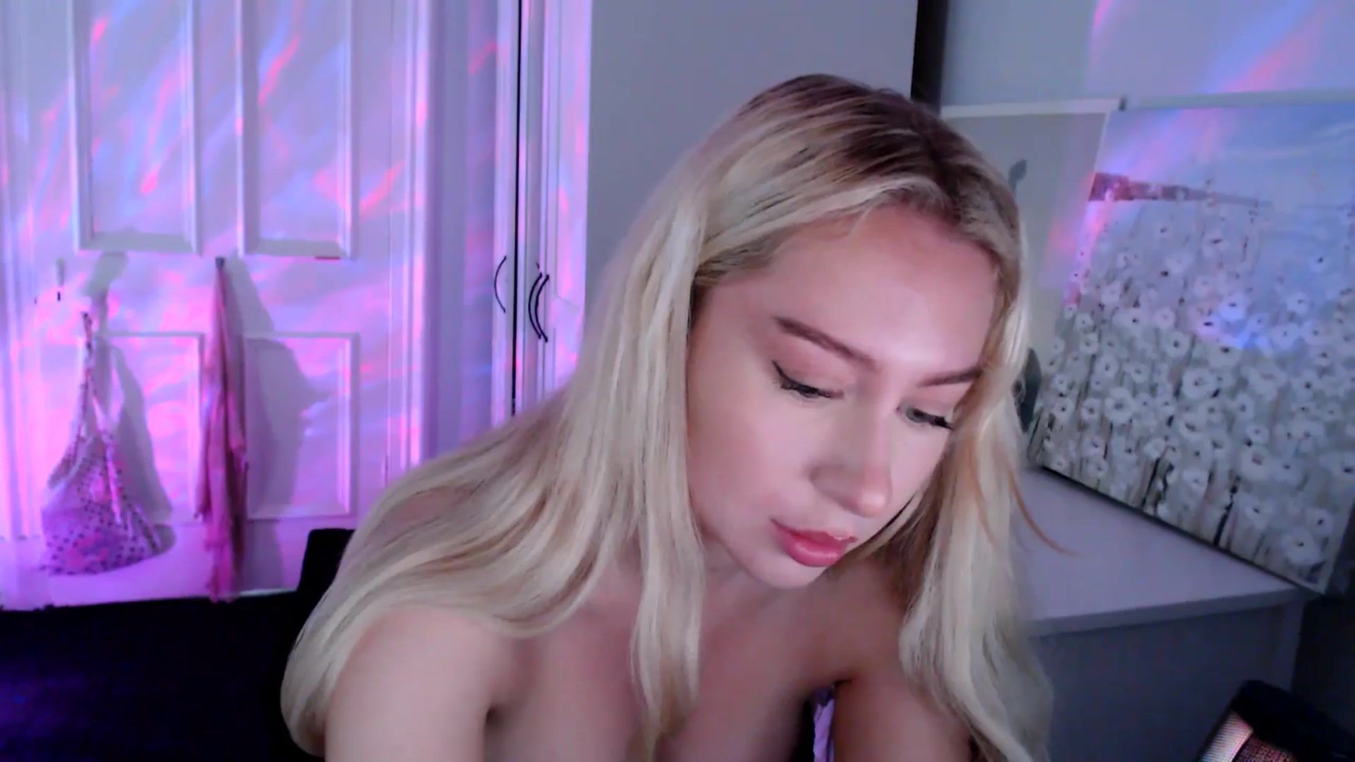 Gallery image thumbnail from British_Cutie's myfreecams stream on, 08/15/2025, 10:41 image 15 of 20