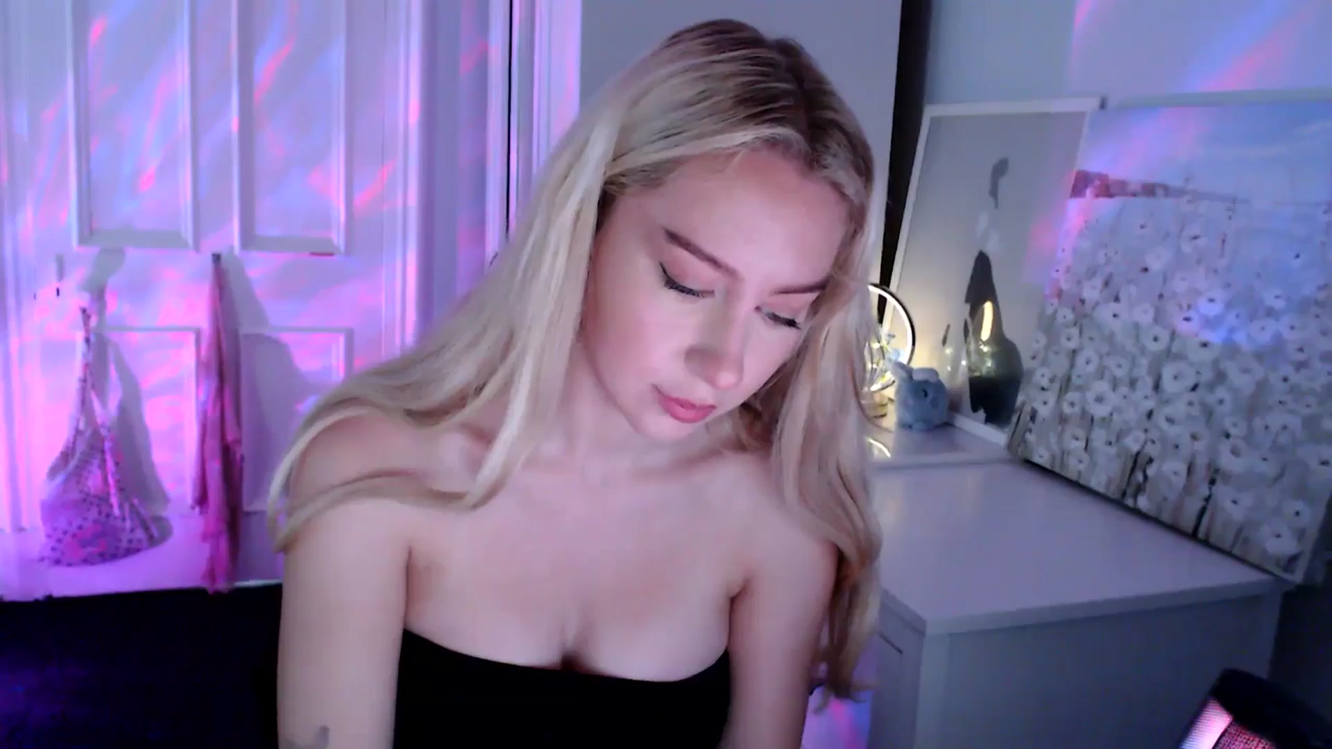 Gallery image thumbnail from British_Cutie's myfreecams stream on, 08/15/2025, 10:41 image 14 of 20