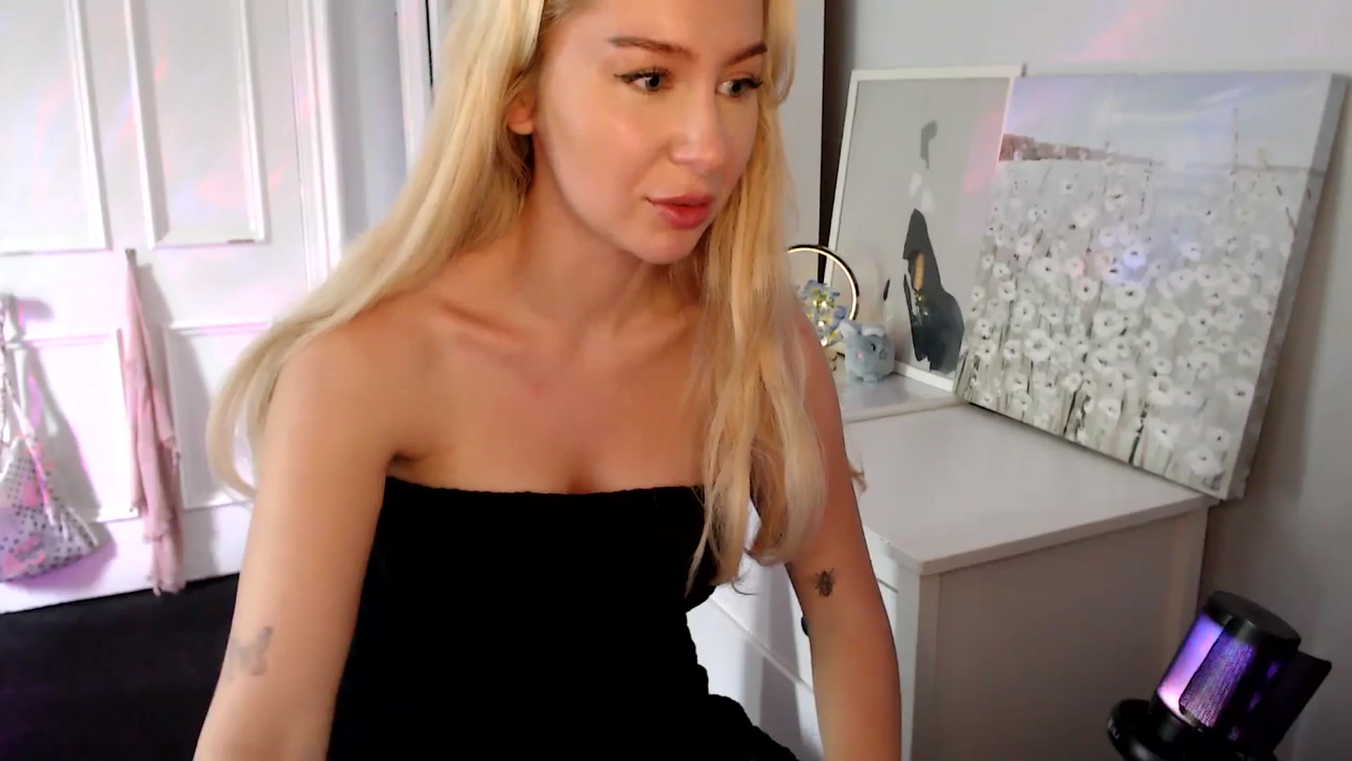 Gallery image thumbnail from British_Cutie's myfreecams stream on, 08/15/2025, 13:06 image 17 of 20