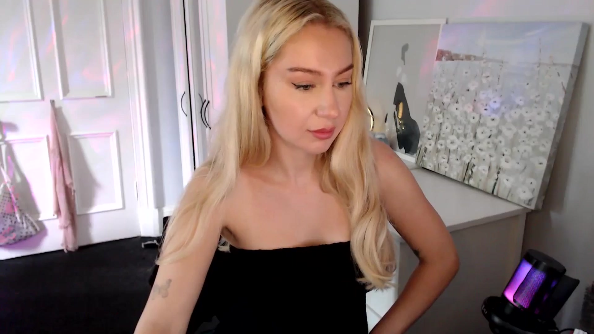 Gallery image thumbnail from British_Cutie's myfreecams stream on, 08/15/2025, 13:06 image 11 of 20