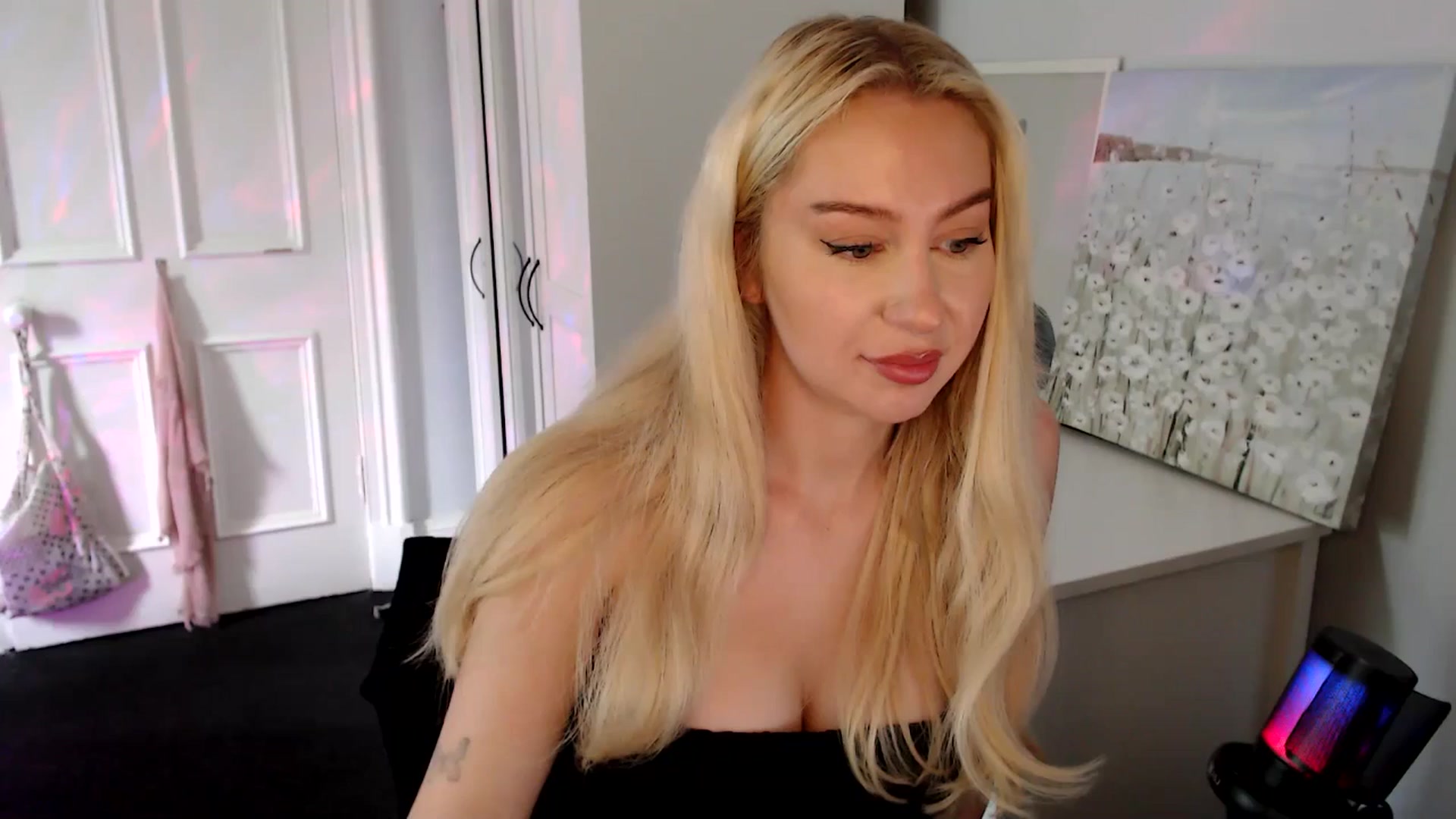Gallery image thumbnail from British_Cutie's myfreecams stream on, 08/15/2025, 13:06 image 3 of 20